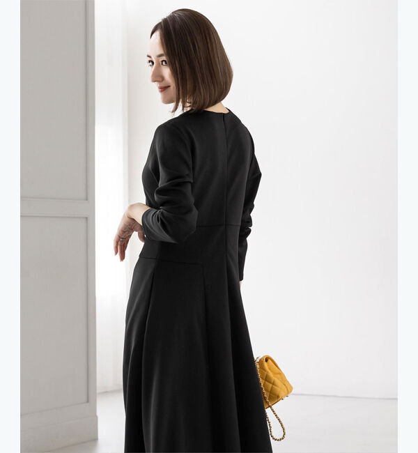 ur's「【星玲奈さんコラボアイテム】ボンディングフィットアンドフレアワンピース」|ワンピース|