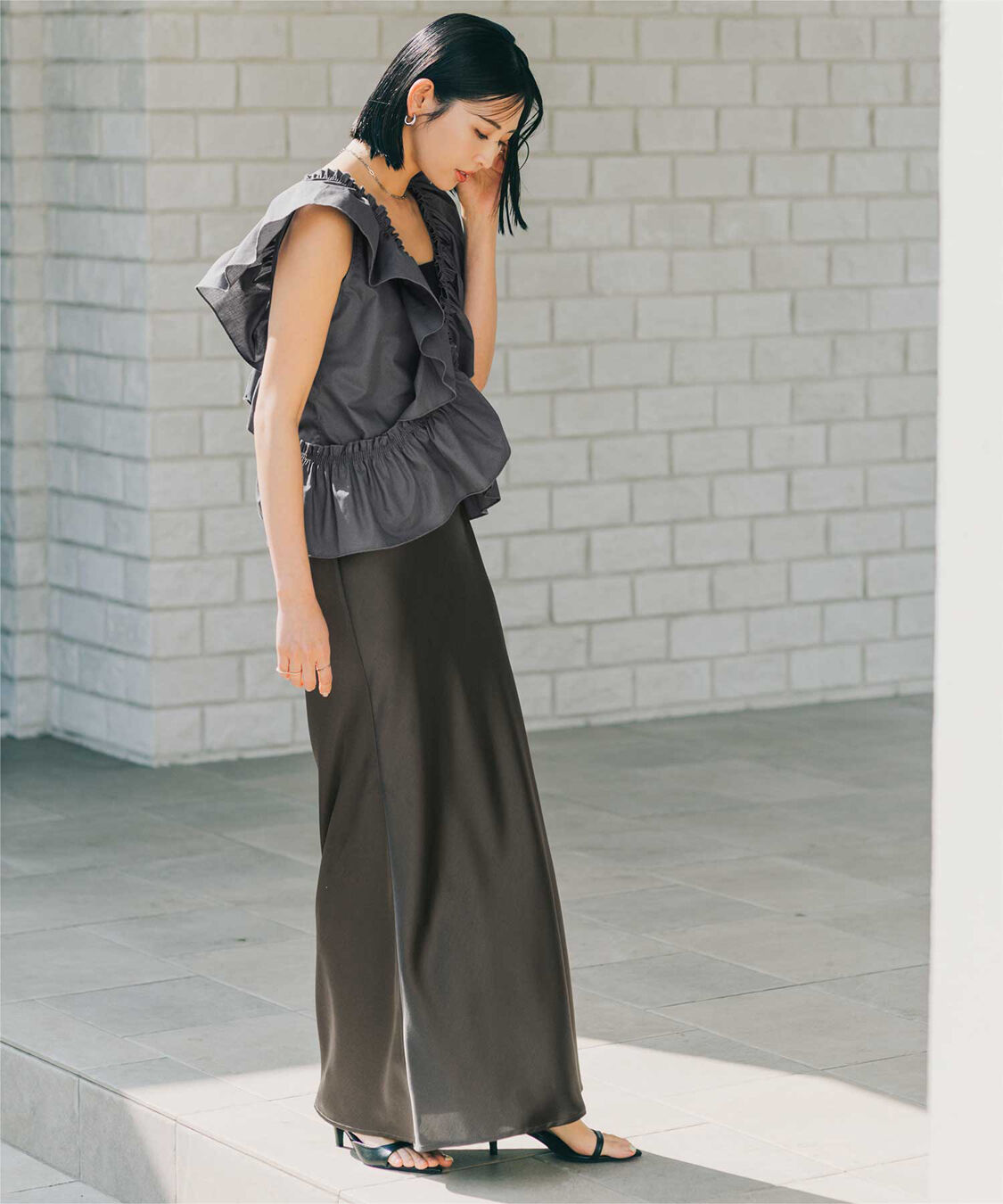 ur's「【うえむらあやのさんコラボアイテム】マルチwayフリルトップス」|シャツ・ブラウス|