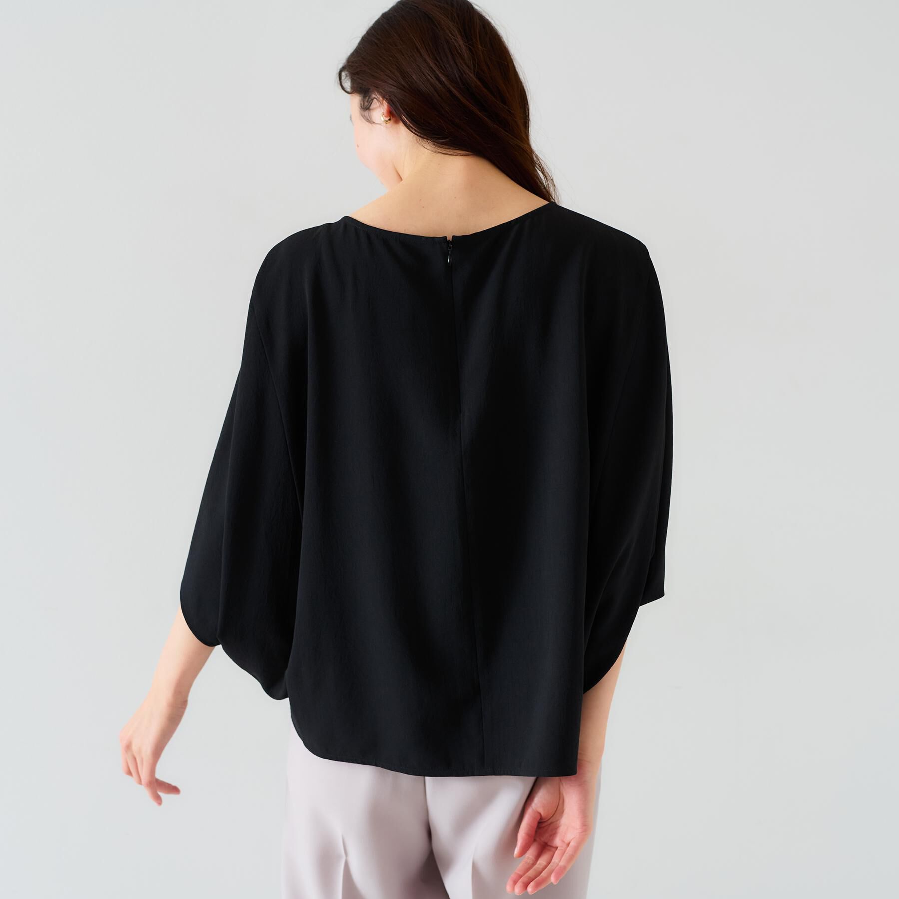 UNTITLED「【セットアップ可/接触冷感/イージーケア/体型カバー】リラクミスト モモンガブラウス」|シャツ・ブラウス|