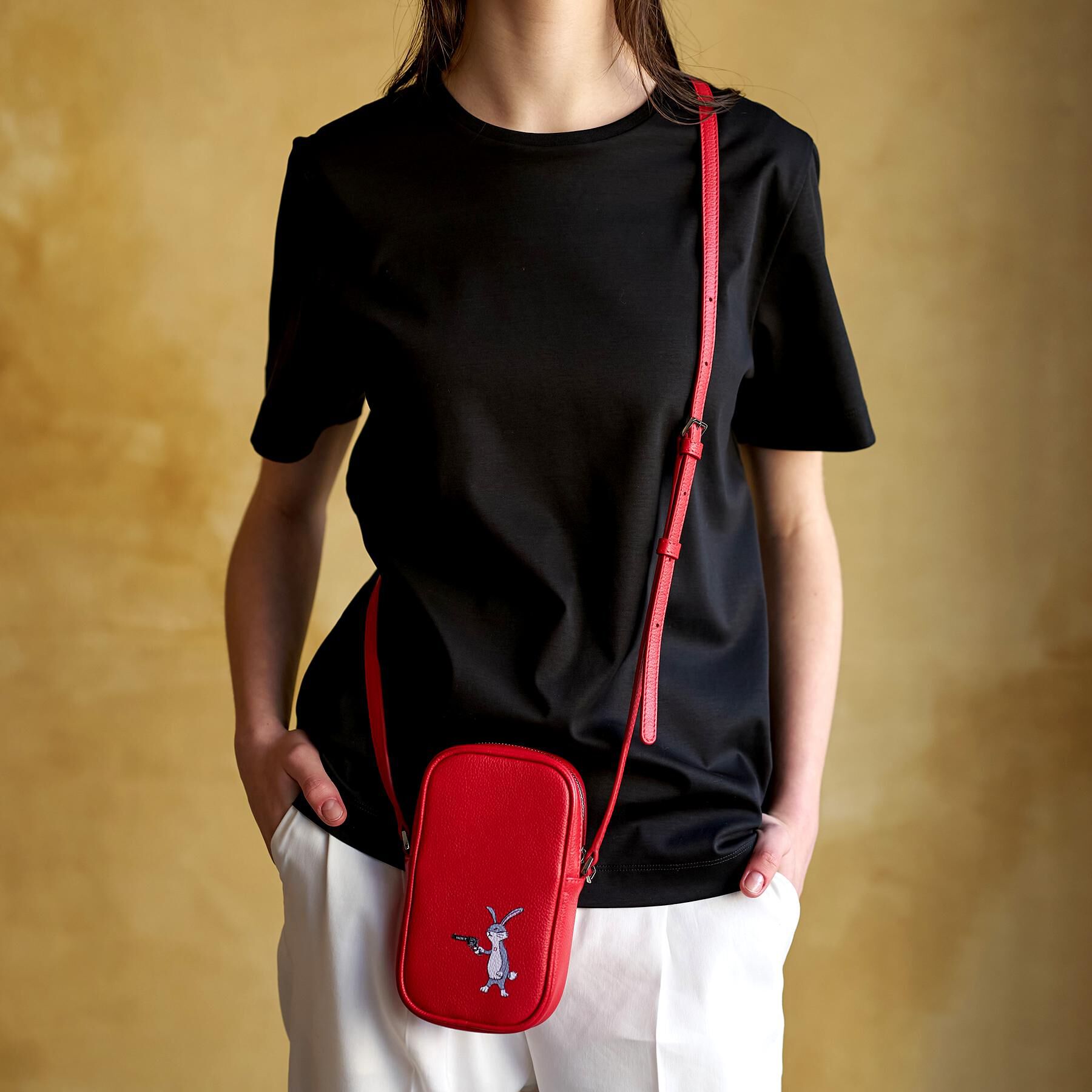 DRESSTERIOR「【本革】リアルレザー ピストルラビットプリント ショルダーポーチ」|ショルダー・メッセンジャー|