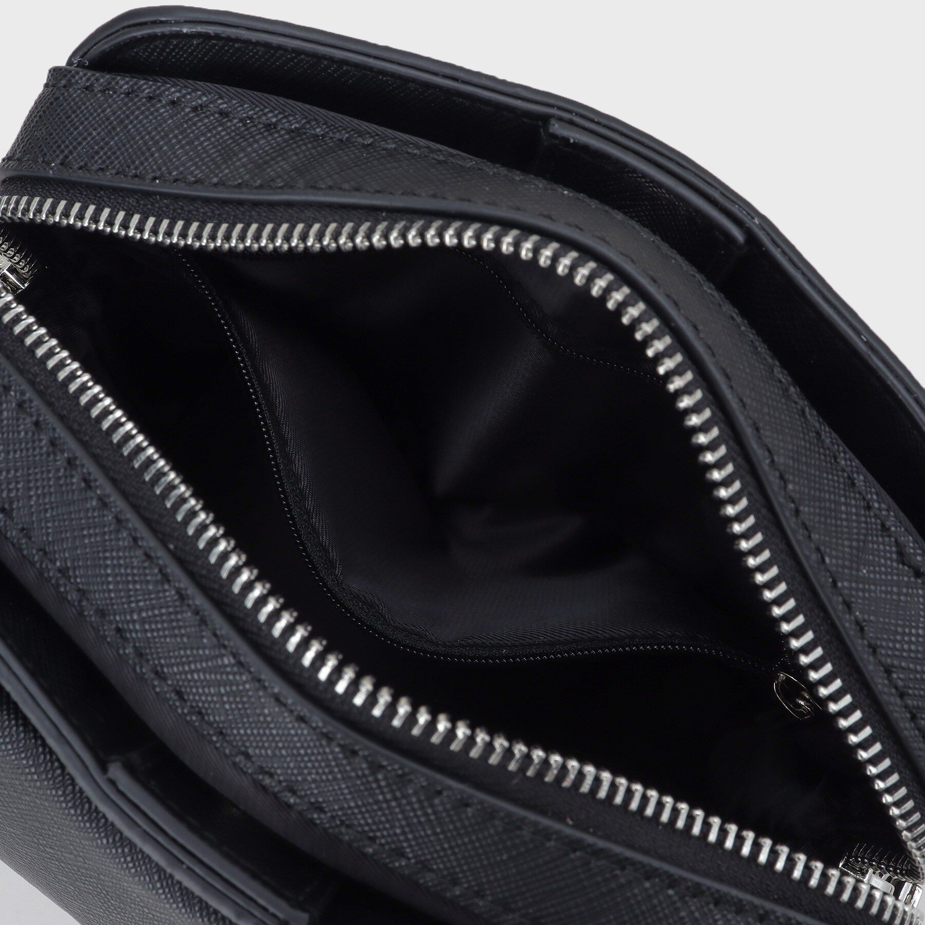 tk.TAKEO KIKUCHI「ポケットアオリショルダー」|ショルダー・メッセンジャー|