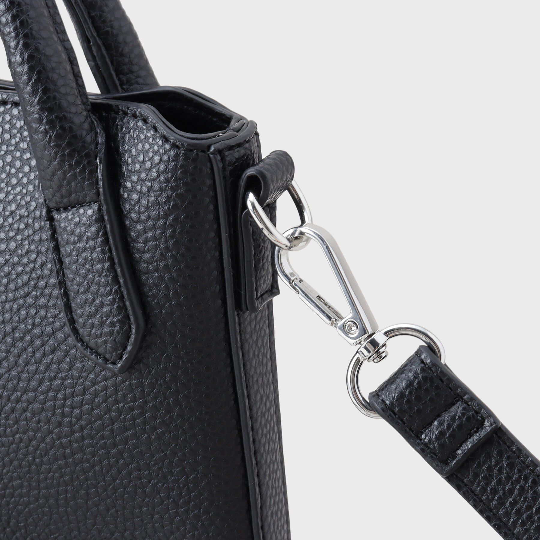 tk.TAKEO KIKUCHI「【2WAY】パンチングミニショルダーバッグ」|ショルダー・メッセンジャー|