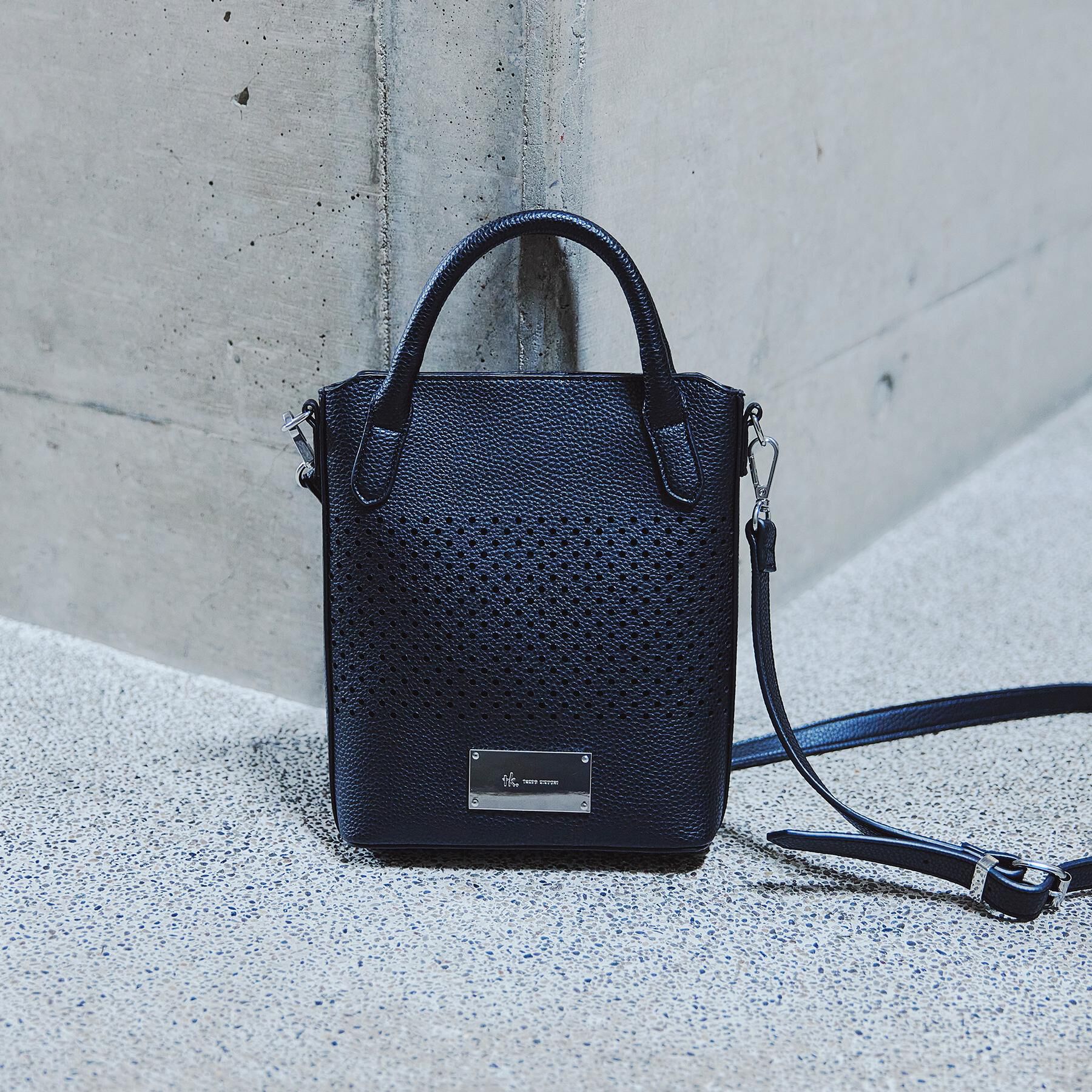 tk.TAKEO KIKUCHI「【2WAY】パンチングミニショルダーバッグ」|ショルダー・メッセンジャー|