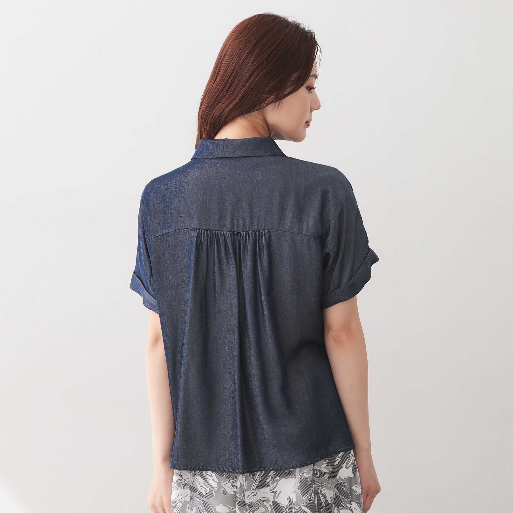 index「シャンブレーターンバックシャツ【洗濯機OK／UVケア／接触冷感／吸水速乾】」|シャツ・ブラウス|