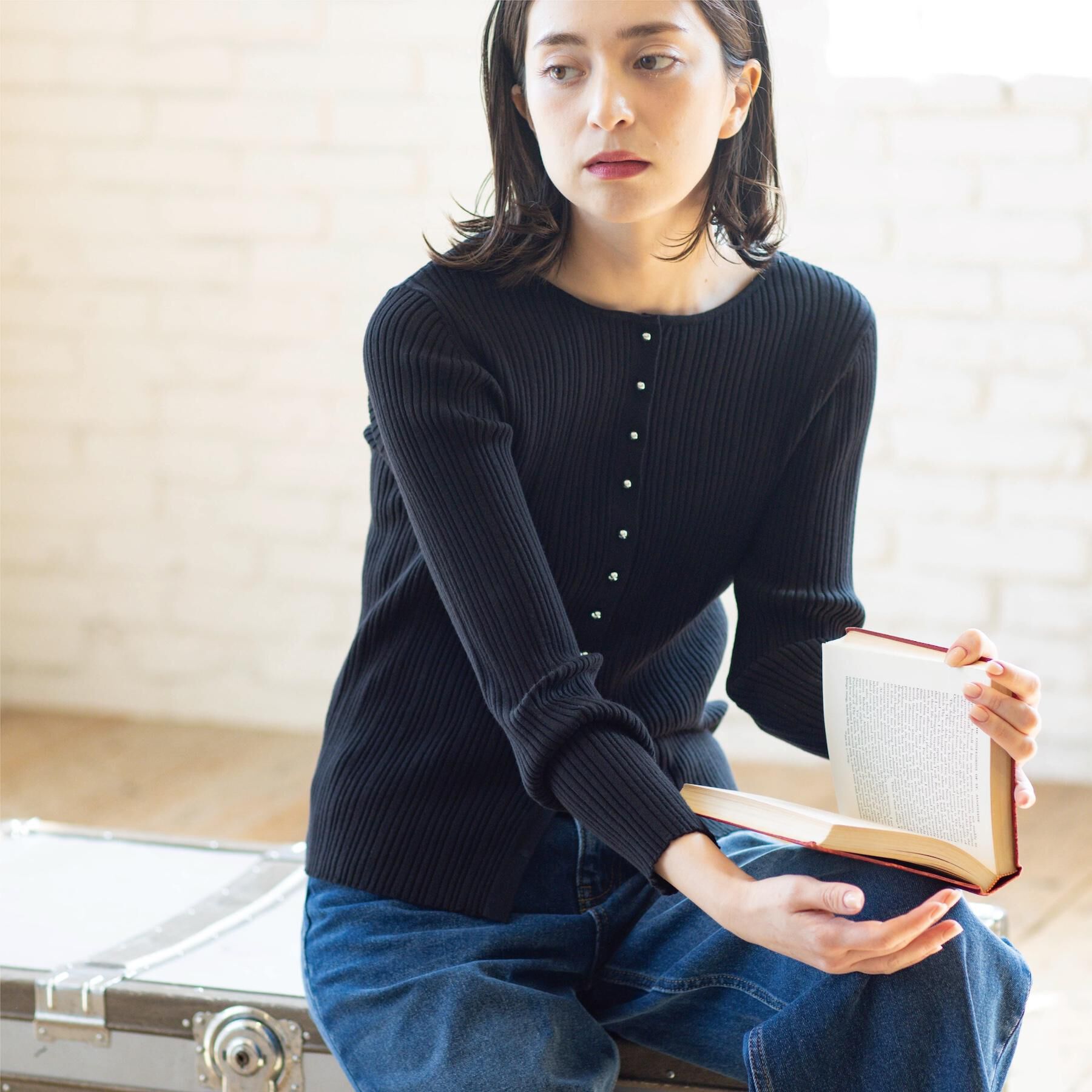 OPAQUE.CLIP「シルバー多ボタン ランダムリブニットカーディガン【洗濯機OK】」|カーディガン|