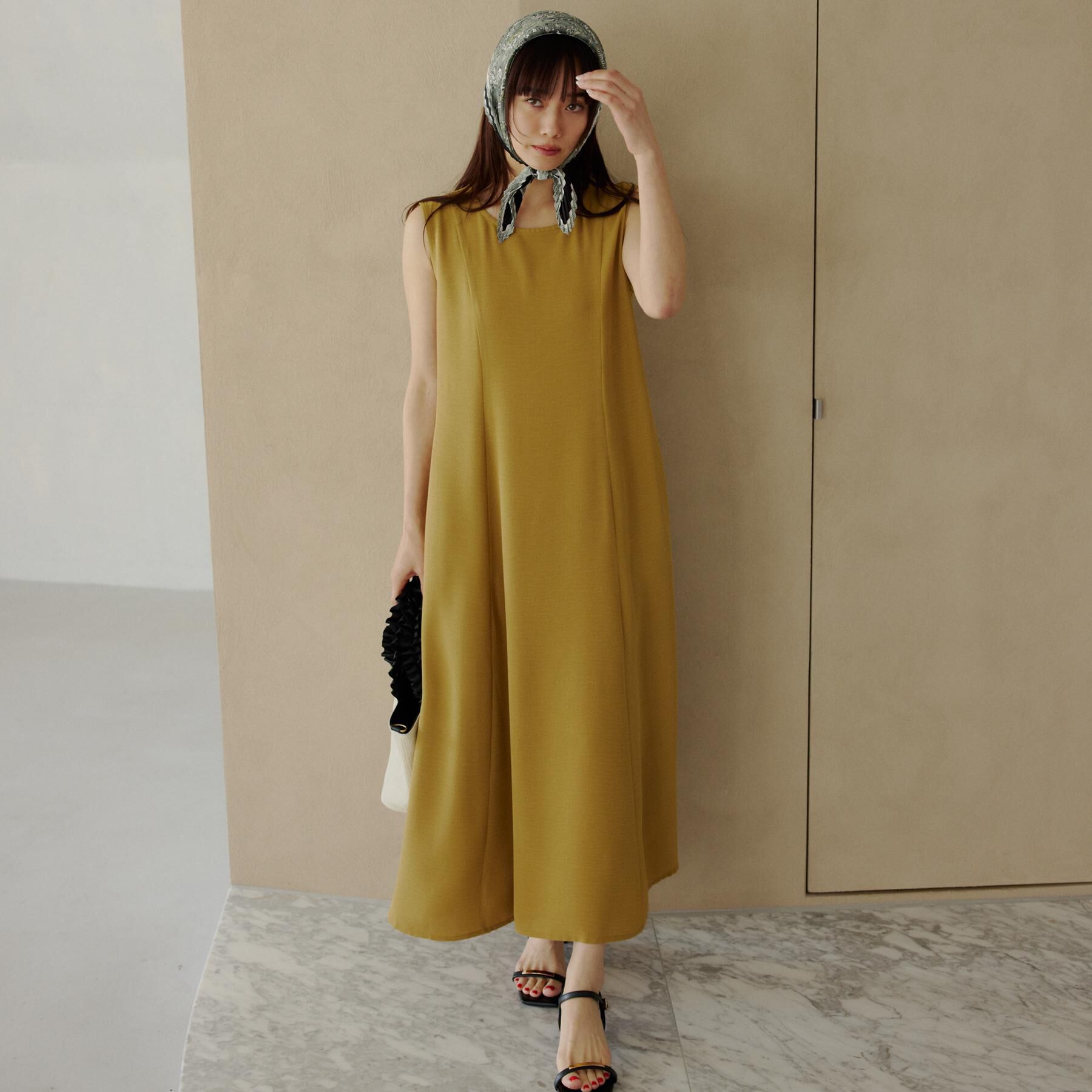 THE SHOP TK「【ひんやり／防しわ／吸水速乾／UV】美しさを1日中キープ ノースリーブフレアワンピース」|ワンピース|