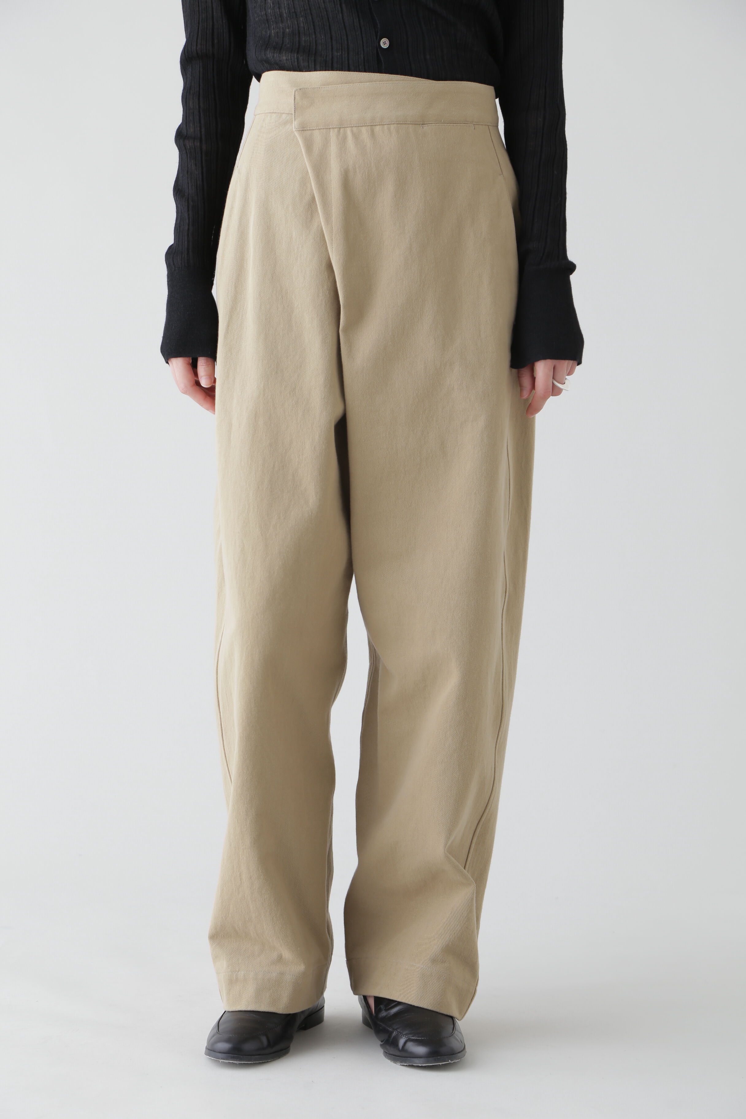YLEVE 「YLEVE / COTTON CHINO TUCK TR」|その他|カーキ