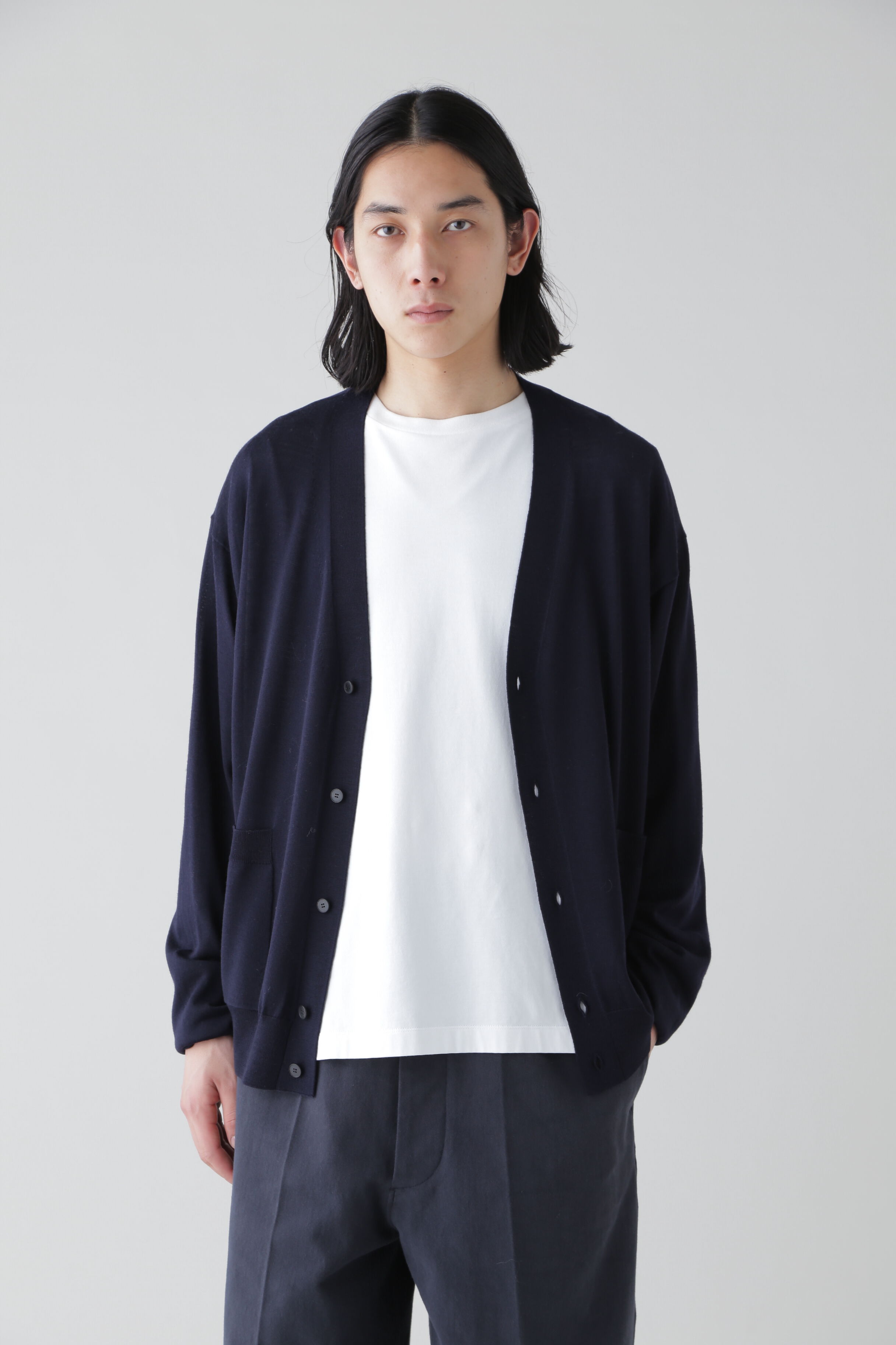 YLEVE 「YLEVE / EXTRAFINE MERINO WOOL KN C/D」|ニット・セーター|ネイビー