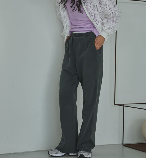 Doux archives「ピグメント裏毛フレアパンツ」|チノ|