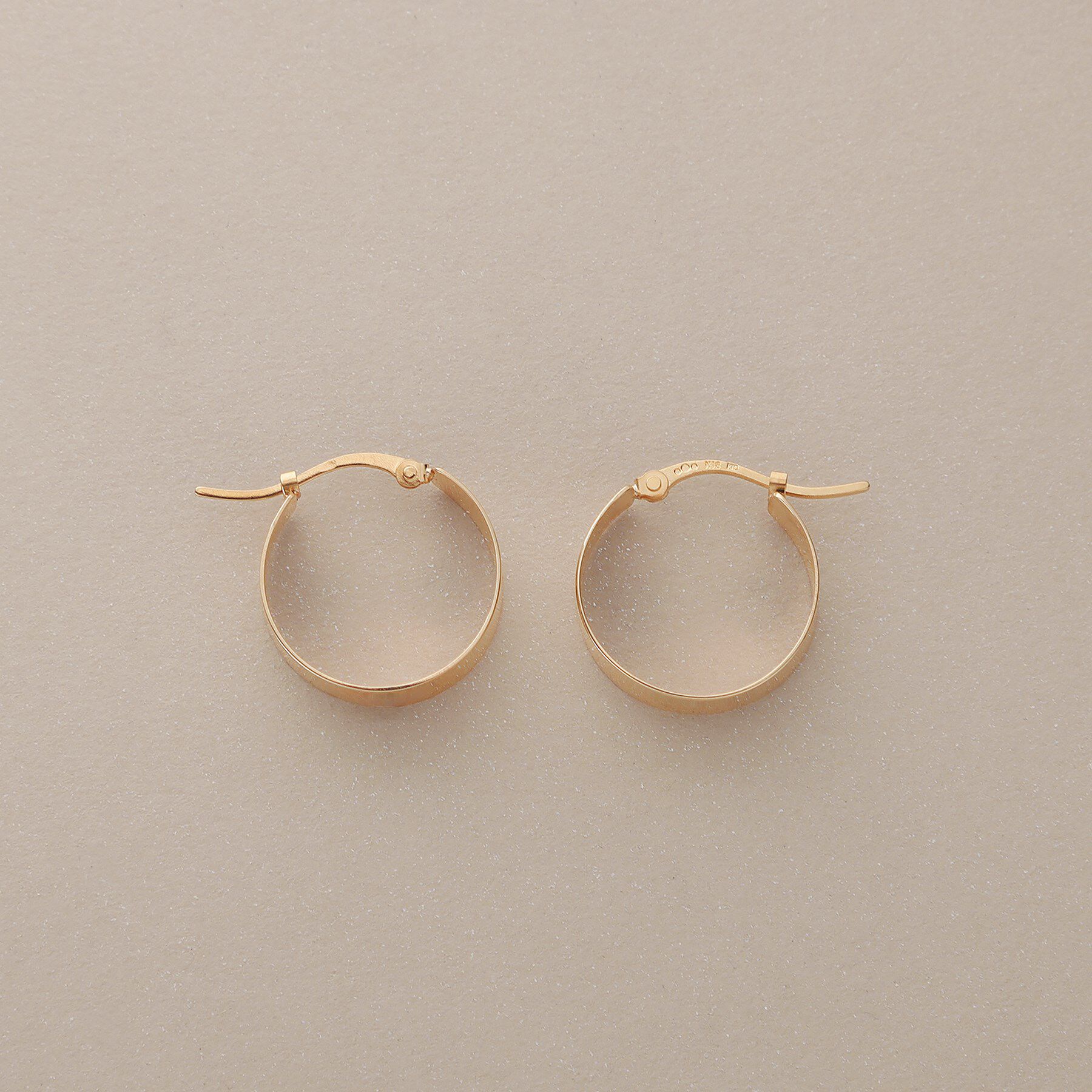 COCOSHNIK「K10平板 フープピアス」|ピアス|