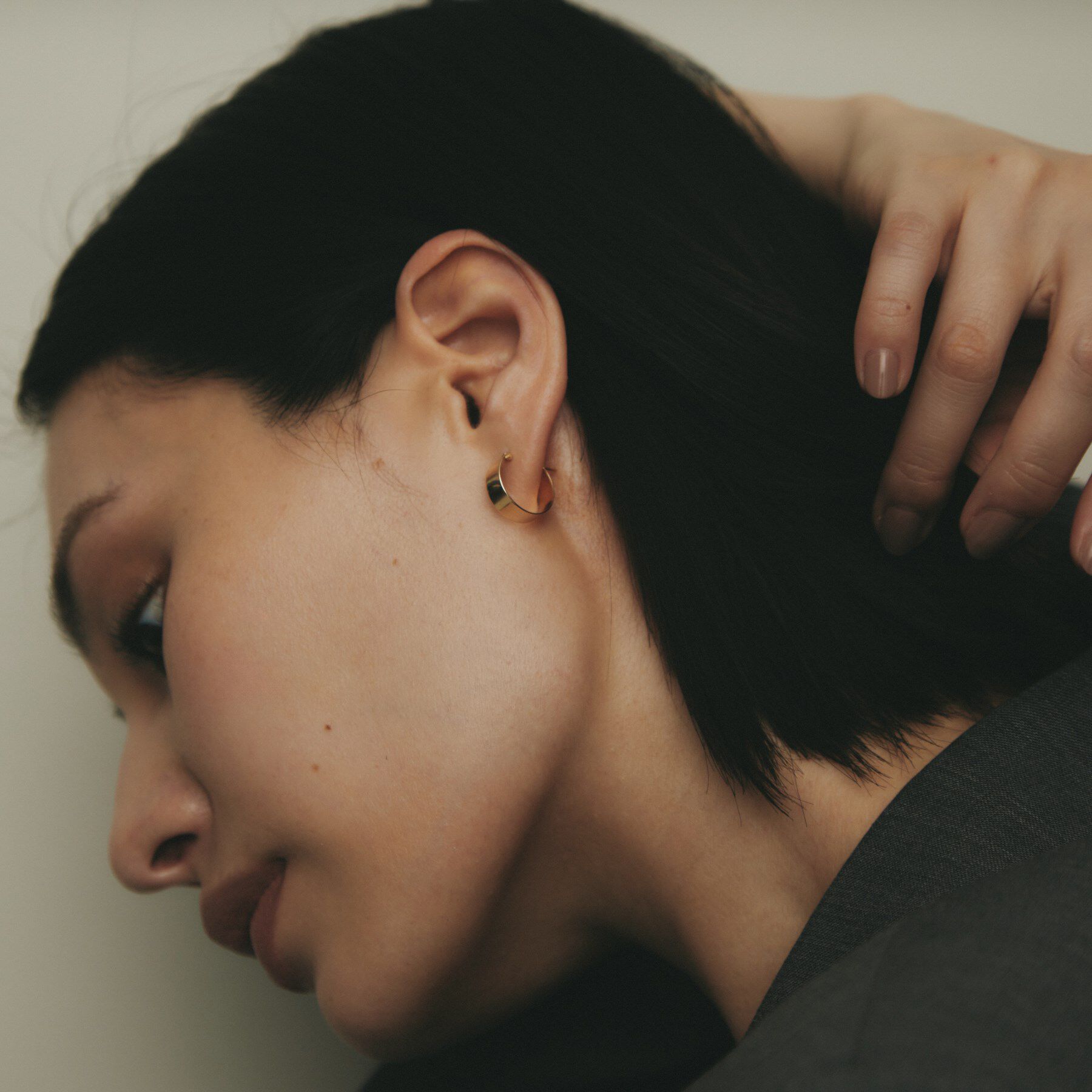 COCOSHNIK「K10平板 フープピアス」|ピアス|