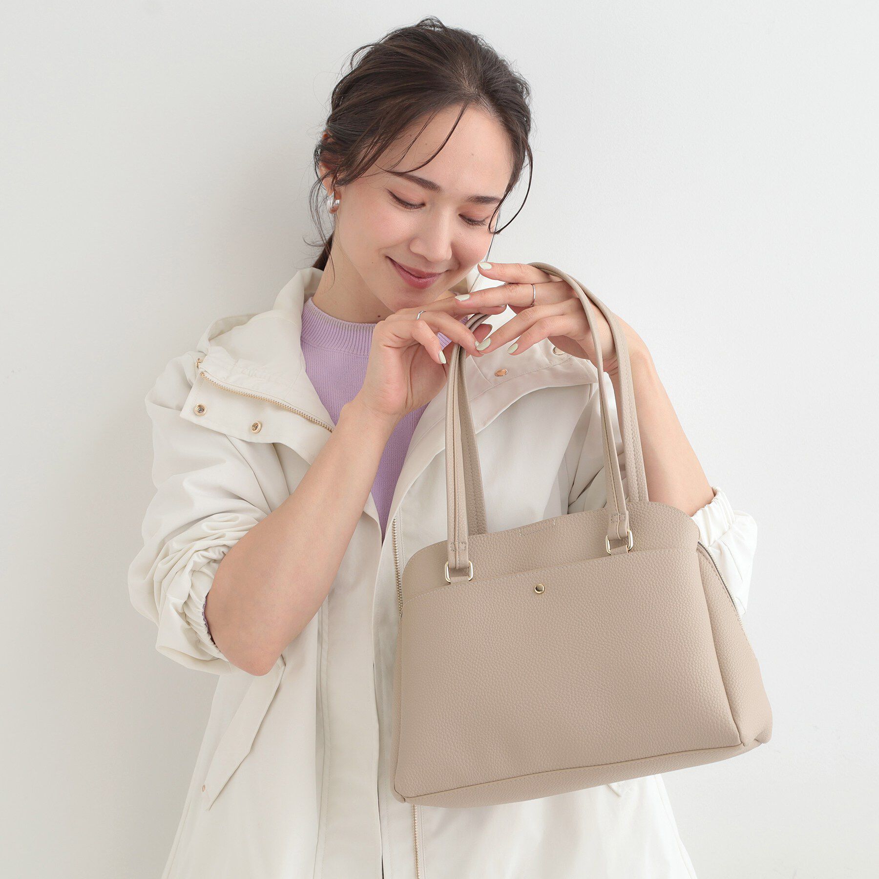 SHOO･LA･RUE「【軽量/2WAY】ロングハンドル ラウンドトートバッグ」|トートバッグ|ベージュ(052)