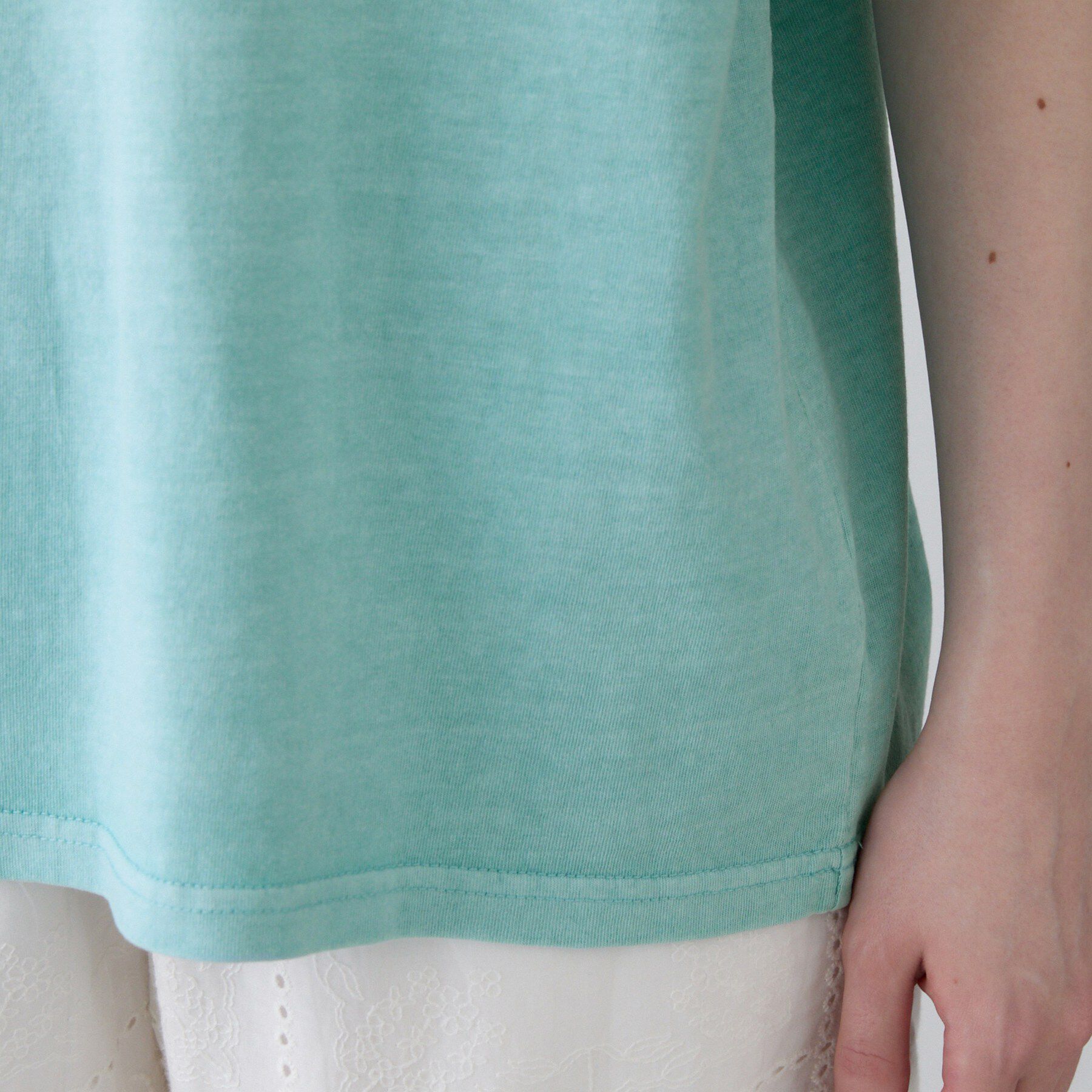 Dessin「【ユニセックス/洗える】ピグメントロゴTシャツ」|Tシャツ・カットソー|