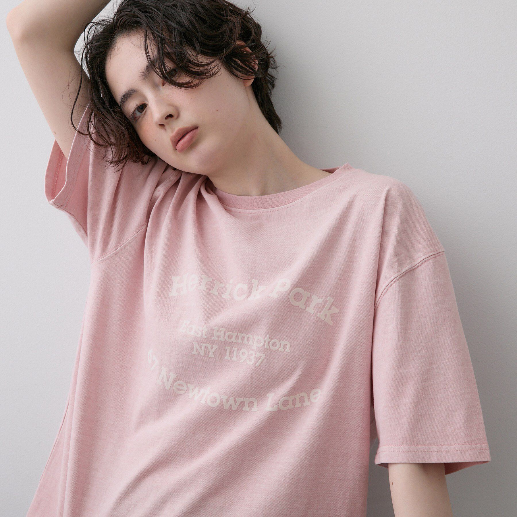 Dessin「【ユニセックス/洗える】ピグメントロゴTシャツ」|Tシャツ・カットソー|ピンク(071)