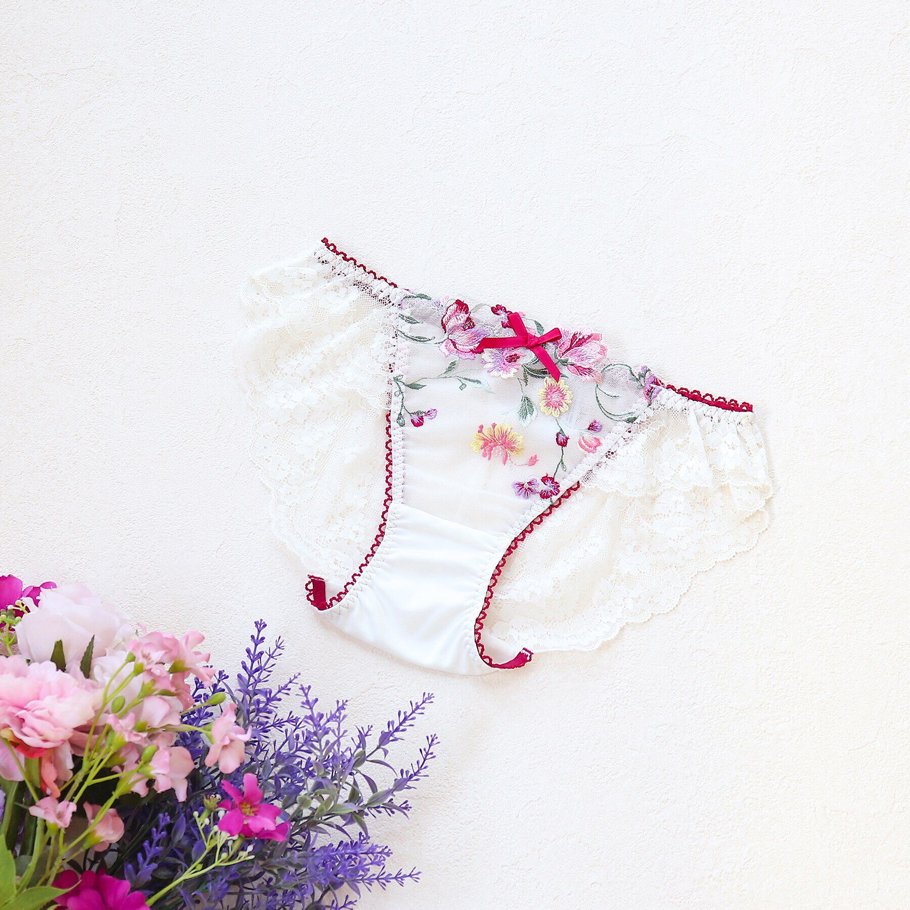 Risa Magli「レンヌ レースショーツ」|インナー|レッド(060)