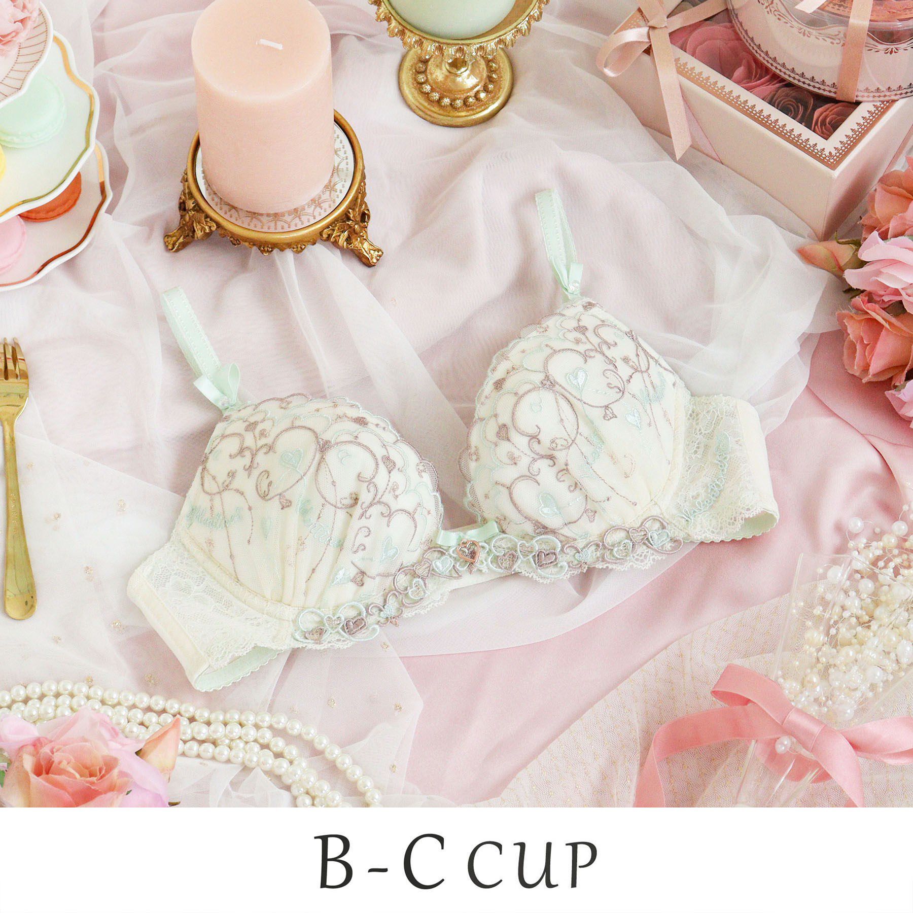 Risa Magli「ヘルティー ブラジャー (B-C) ＜リサマリミラクル谷間ブラ＞」|インナー|クリーム(054)