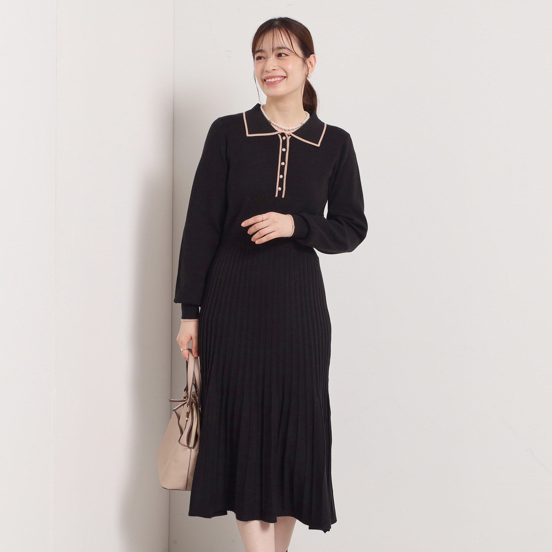 ITS&rsquo;DEMO「【手洗い可】ポロ襟ニットフレアワンピース」|ワンピース|ブラック(019)