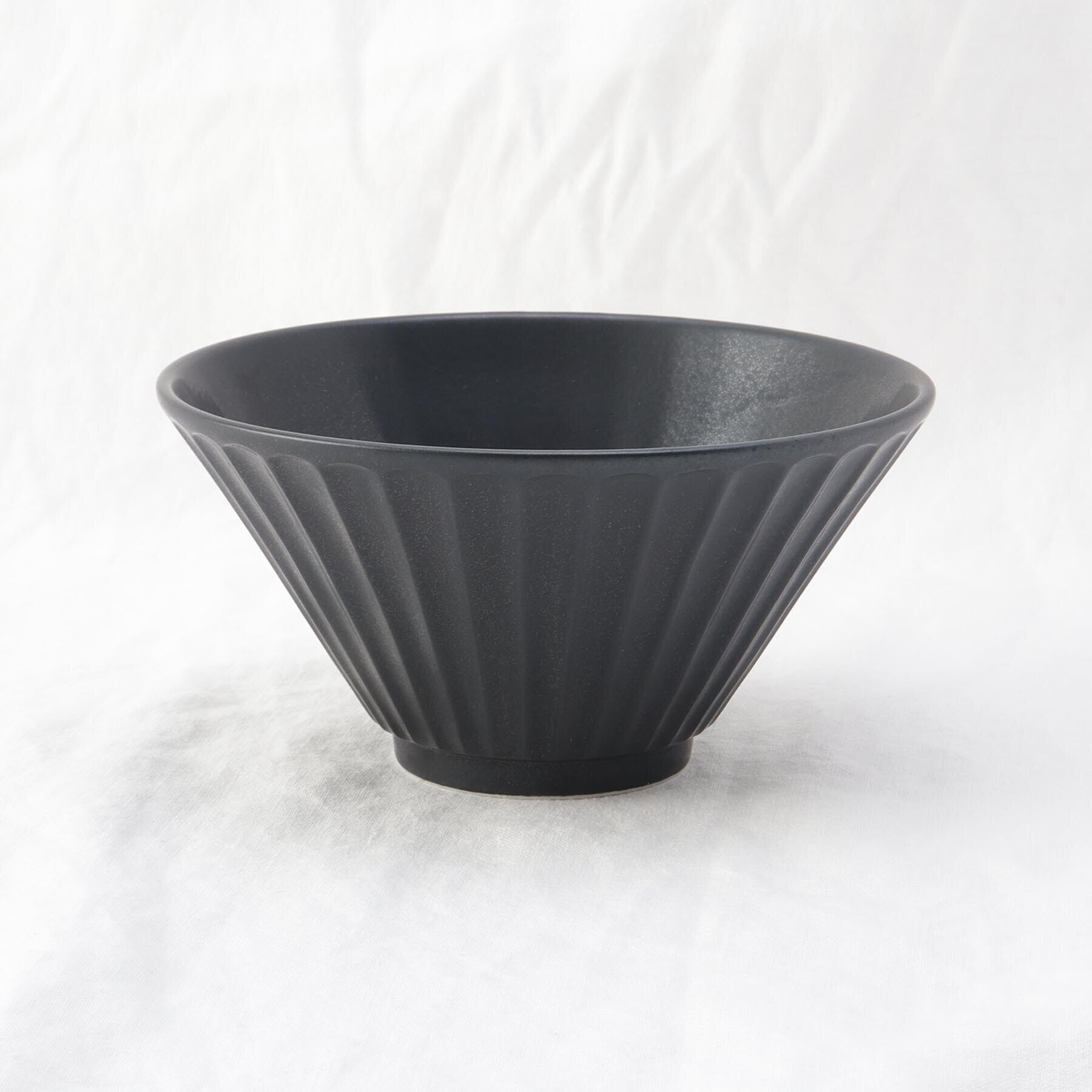 212 KITCHEN STORE「しのぎ反りどんぶり L いぶし天目」|食器・キッチングッズ|