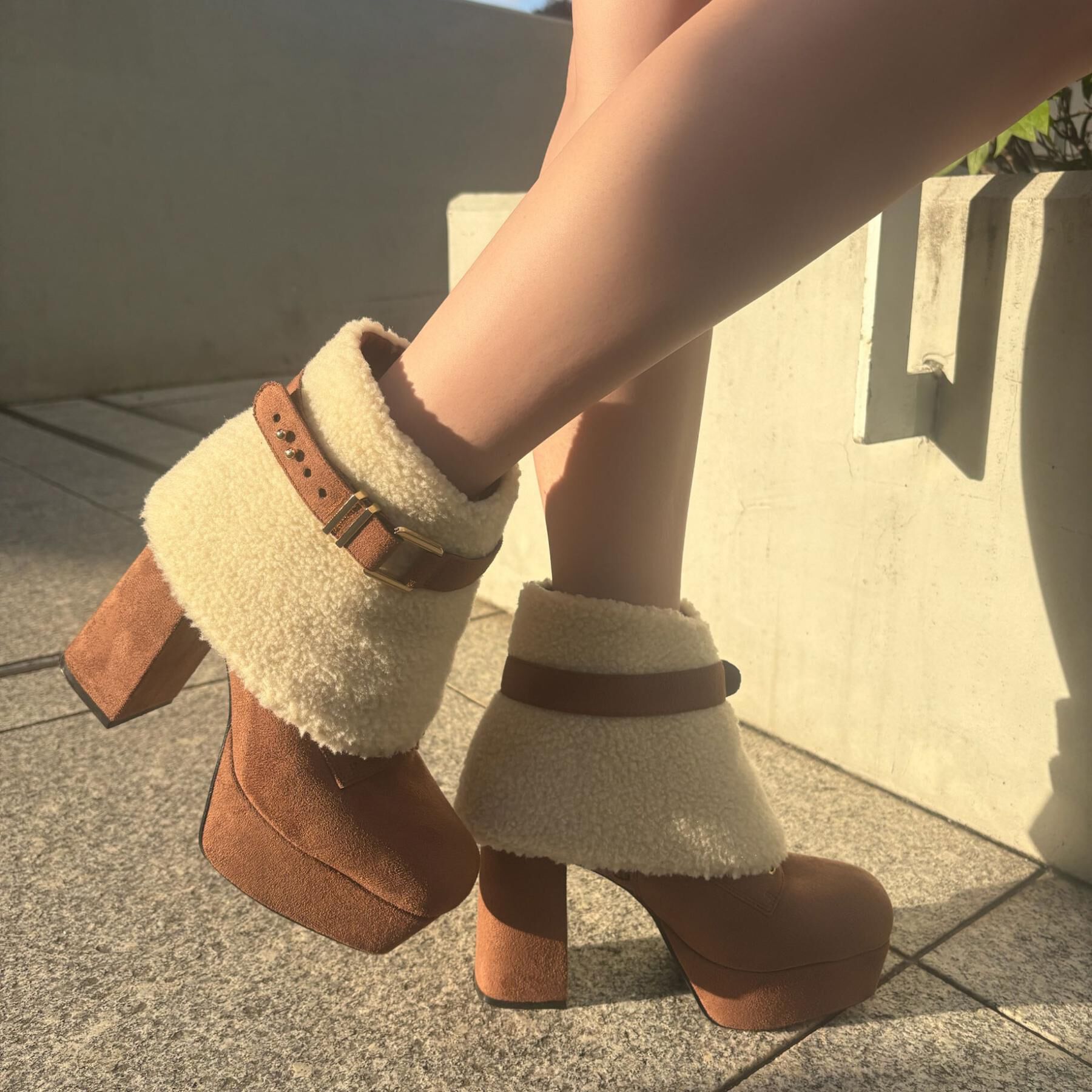 ESPERANZA「【ラク盛り／ショートブーツ】リピーター続出／脚長美脚 3WAYボアレースアップショートブーツ」|ショートブーツ|