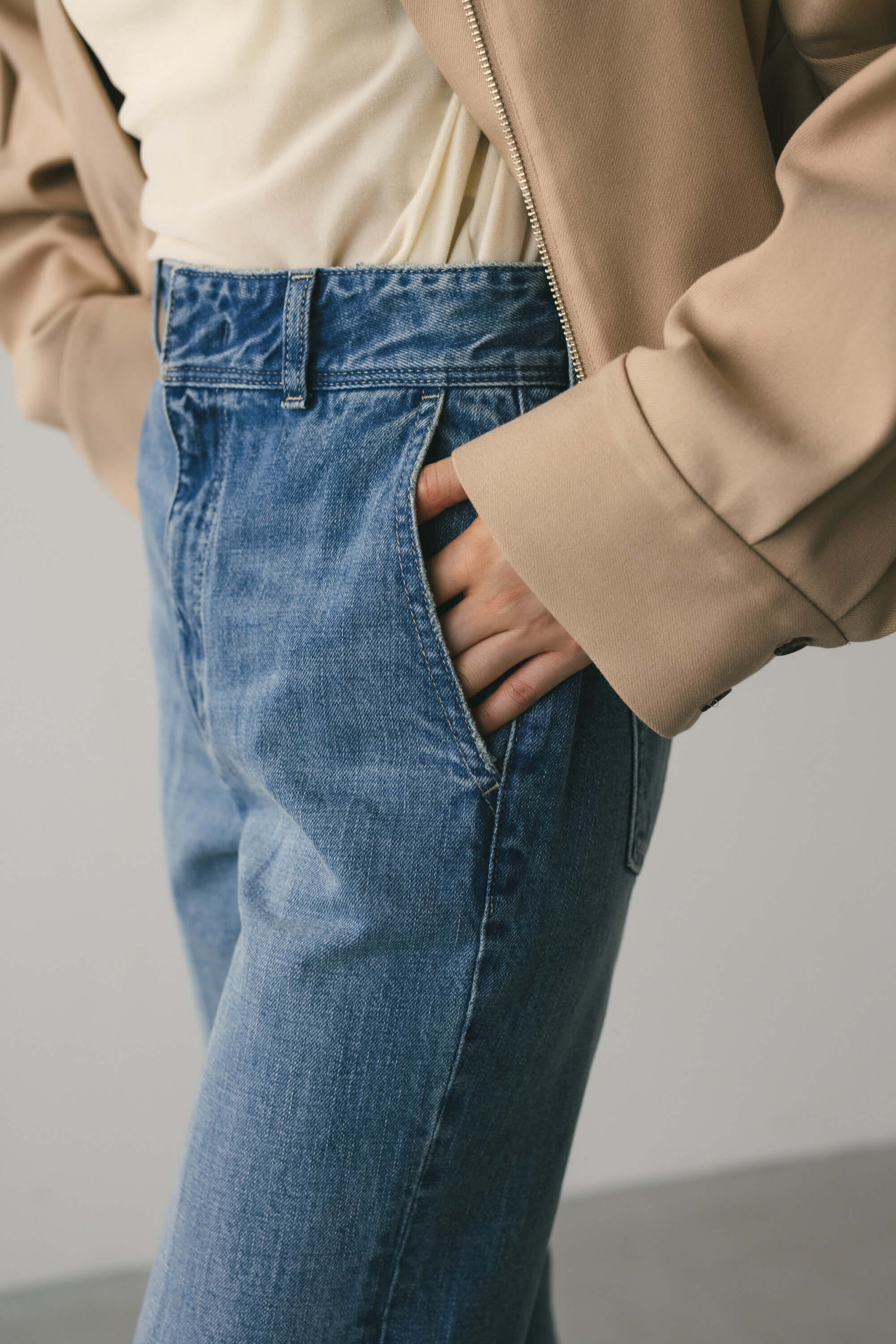 STYLEMIXER「ヘムスリットストレートデニムパンツ」|デニム|