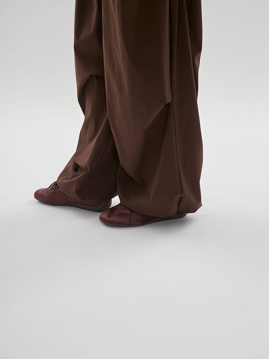 emmi atelier「eco ボリュームパラシュートパンツ/撥水/UVカット/接触冷感」|チノ|