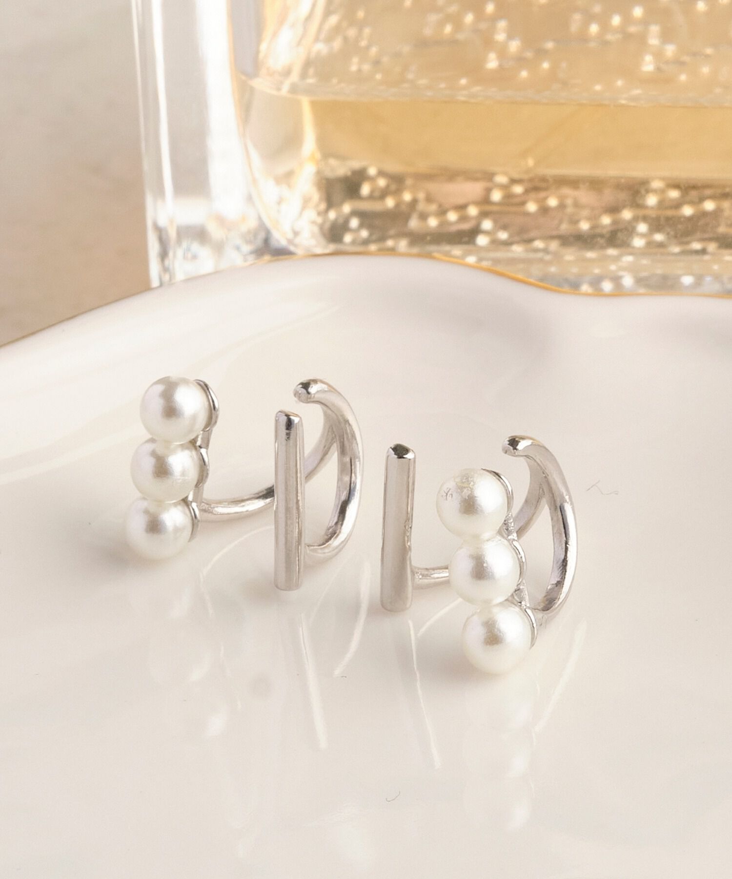 Phoebe「【シリーズ累計販売15000点突破！】ダブルデコレイトカフイヤリング　シルバー」|イヤリング|