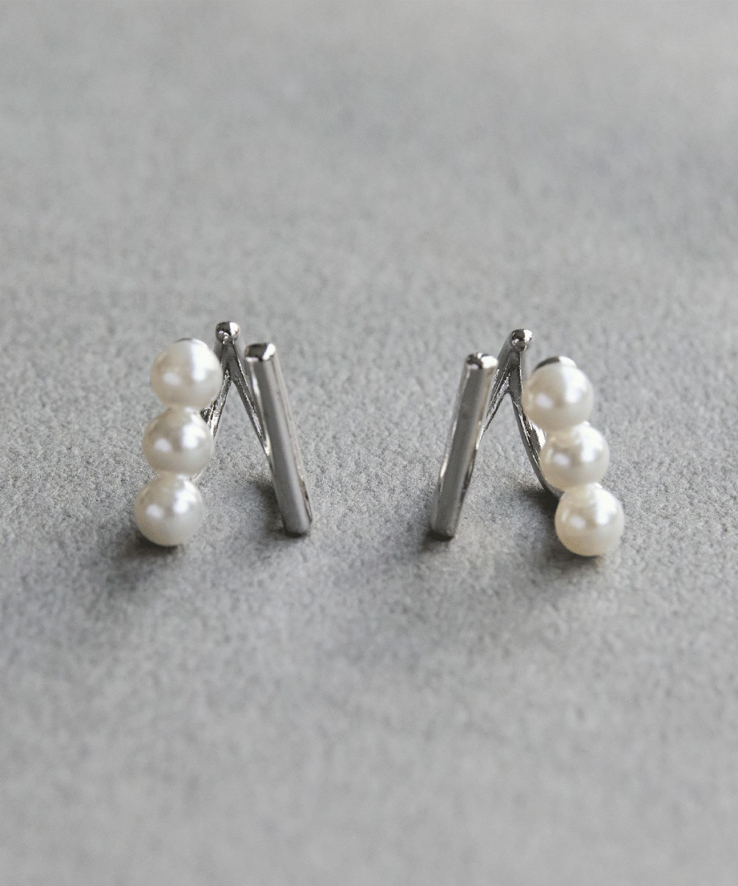 Phoebe「【シリーズ累計販売15000点突破！】ダブルデコレイトカフイヤリング　シルバー」|イヤリング|