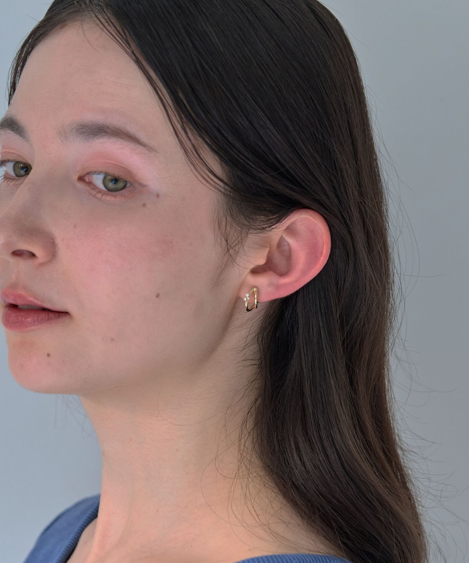 Phoebe「【痛くないシリーズ/アレルギー対応】シャイニーダブルフープライトフィットイヤリング　ゴールド」|イヤリング|