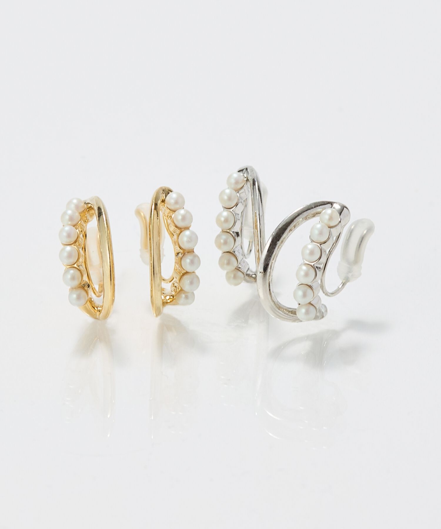 Phoebe「【痛くないシリーズ/アレルギー対応】プチパールダブルフープライトフィットイヤリング　シルバー」|イヤリング|