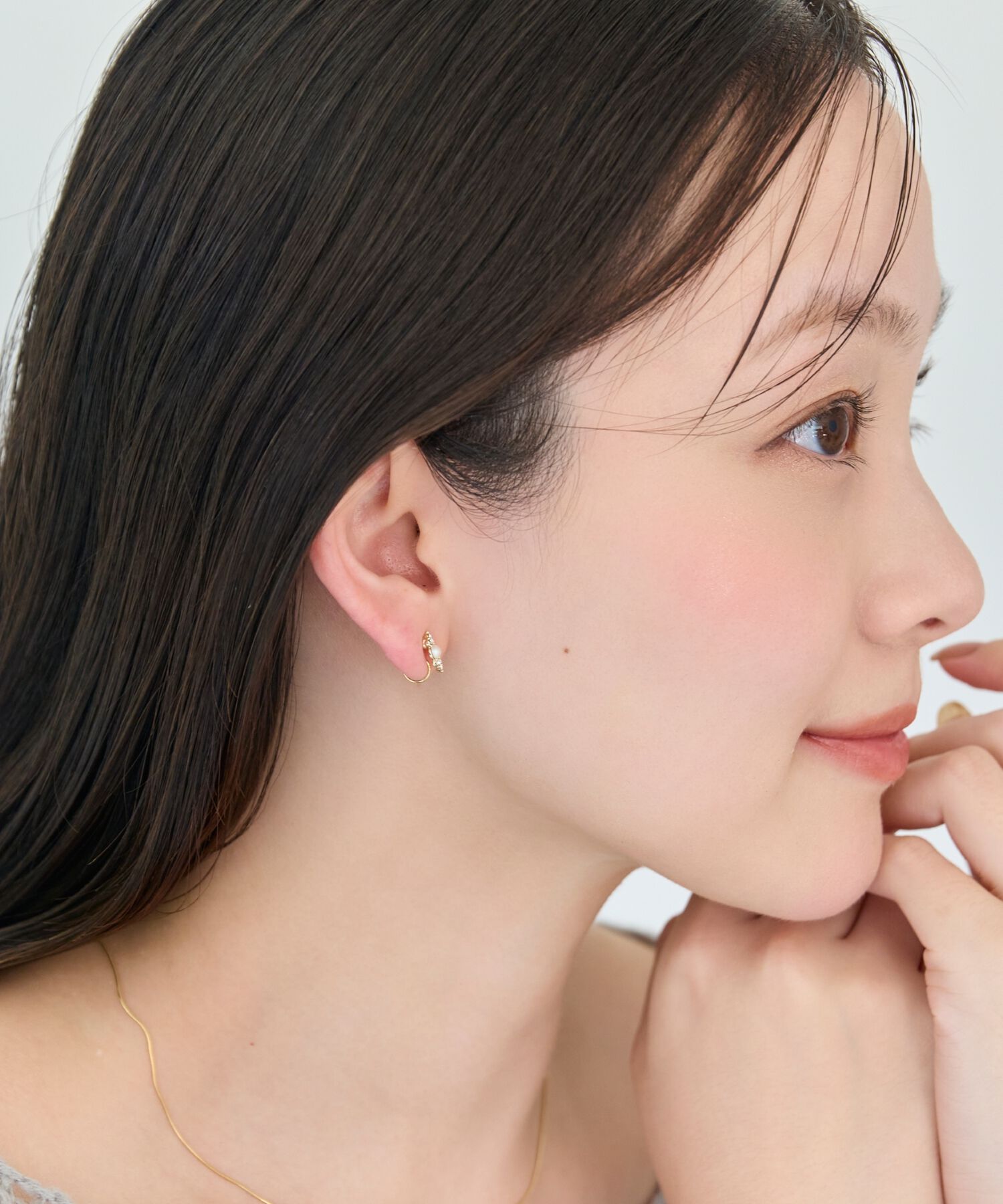 Phoebe「【痛くないシリーズ/金属アレルギー対応】パールビジューライトフィットイヤリング　結婚式/セレモニー」|イヤリング|