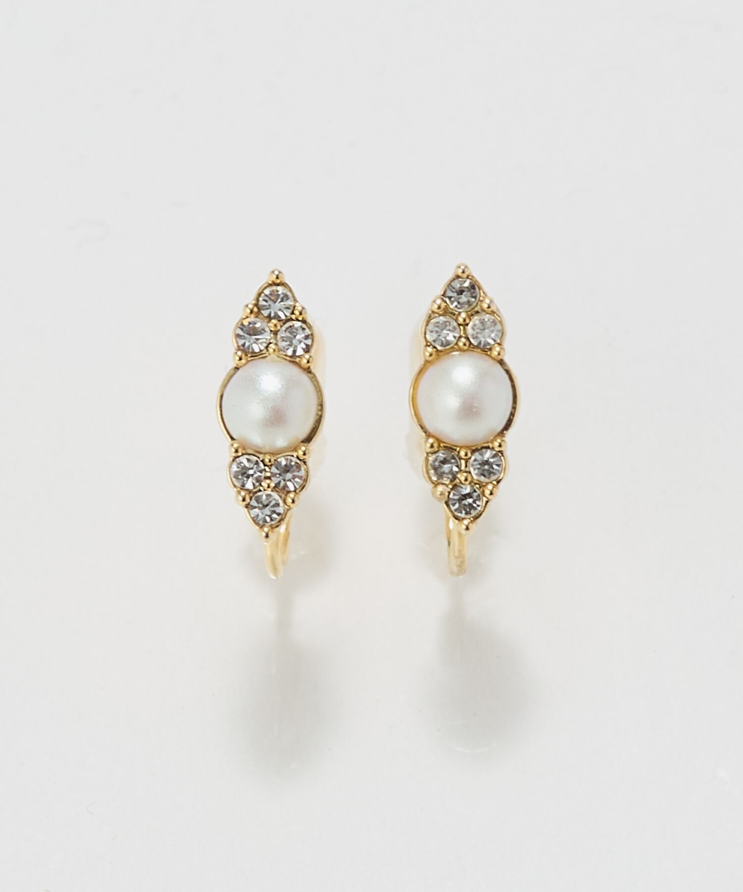 Phoebe「【痛くないシリーズ/金属アレルギー対応】パールビジューライトフィットイヤリング　結婚式/セレモニー」|イヤリング|