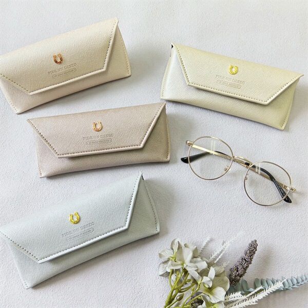 PEDIR「PEDIR(ペディール) シルエット スナップメガネケース」|メガネ|ｼｬｲﾆｰｸﾞﾚｰ