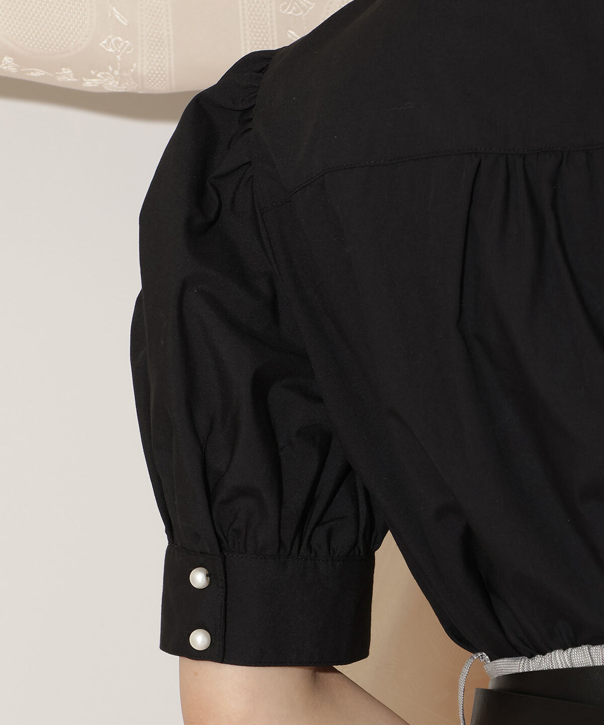 WILLSELECTION「モノグラム刺しゅうリボンタイブラウス」|シャツ・ブラウス|