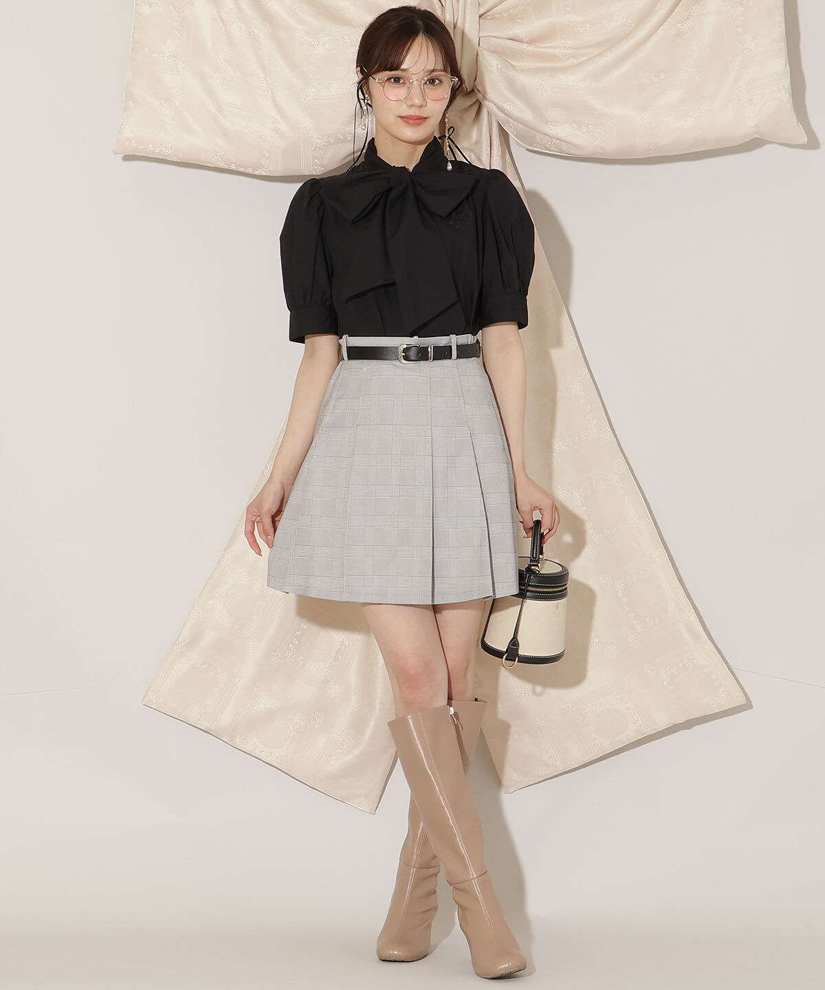 WILLSELECTION「モノグラム刺しゅうリボンタイブラウス」|シャツ・ブラウス|