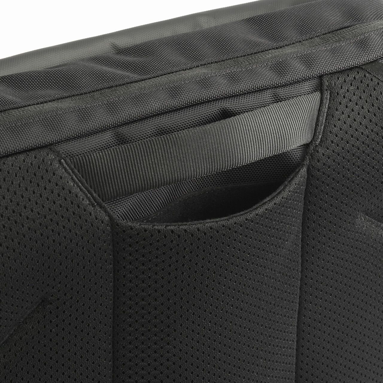 ace.「ace.／エース ラグレンティスクロス ショルダーバッグ 撥水 A4サイズ 68796」|ショルダー・メッセンジャー|