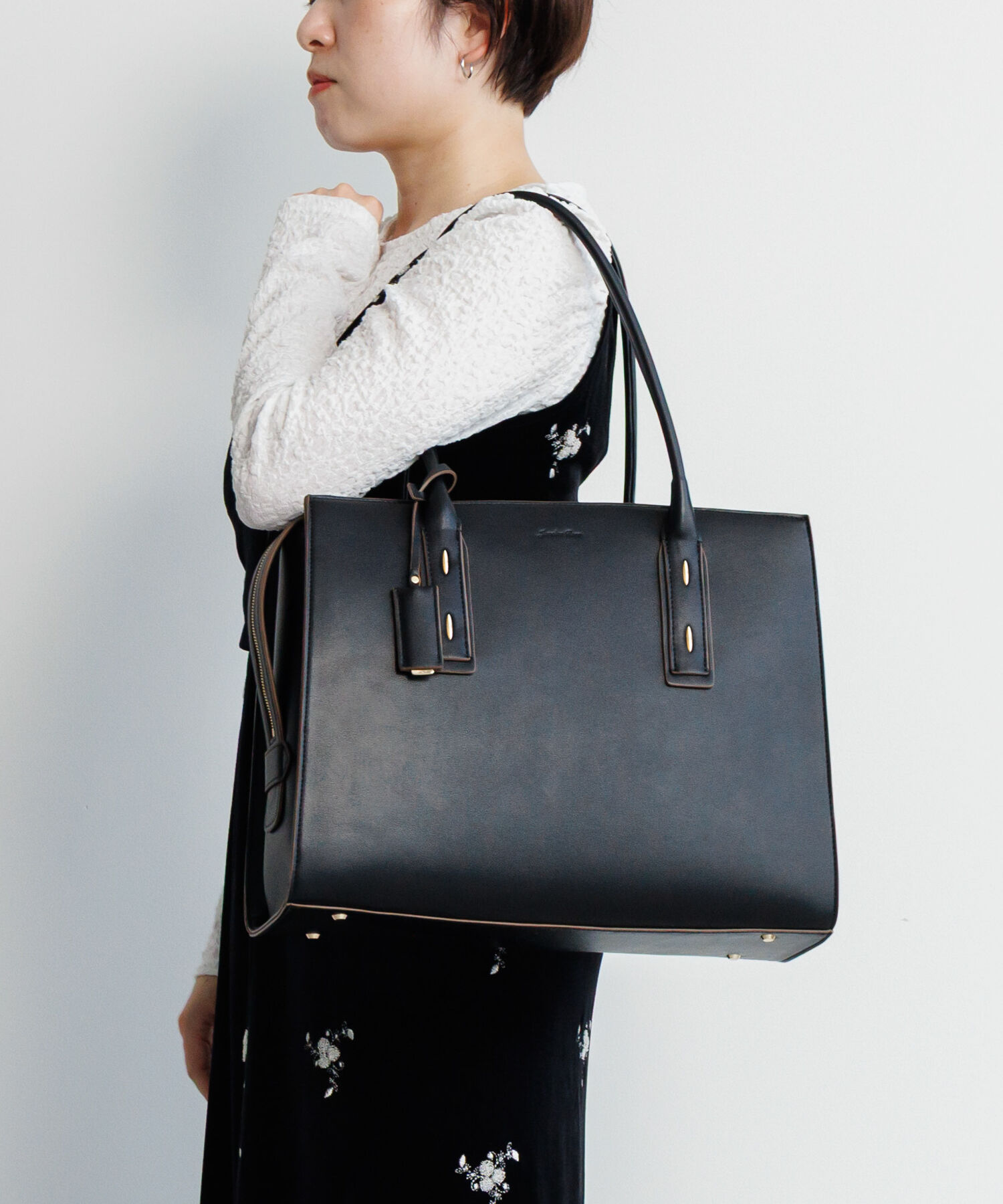  「Jewelna Rose メルジュール トートバッグ 13.3インチPC収納 65602」|トートバッグ|ブラック