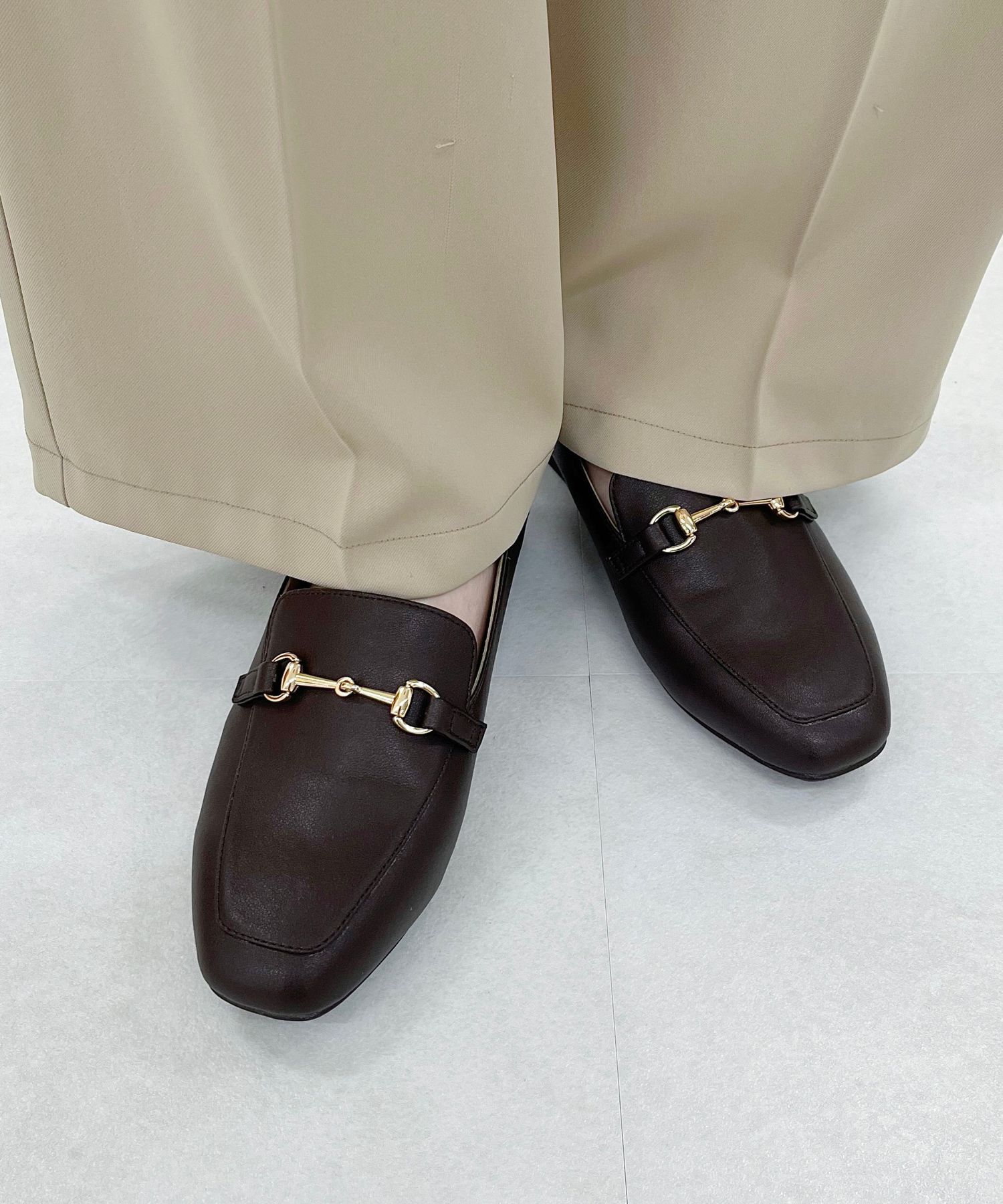 ORiental TRaffic「【跳べるパンプス/シリーズ累計１５０万足突破】スクエアトゥ ビット モチーフ  ローファー /R-3210」|パンプス|