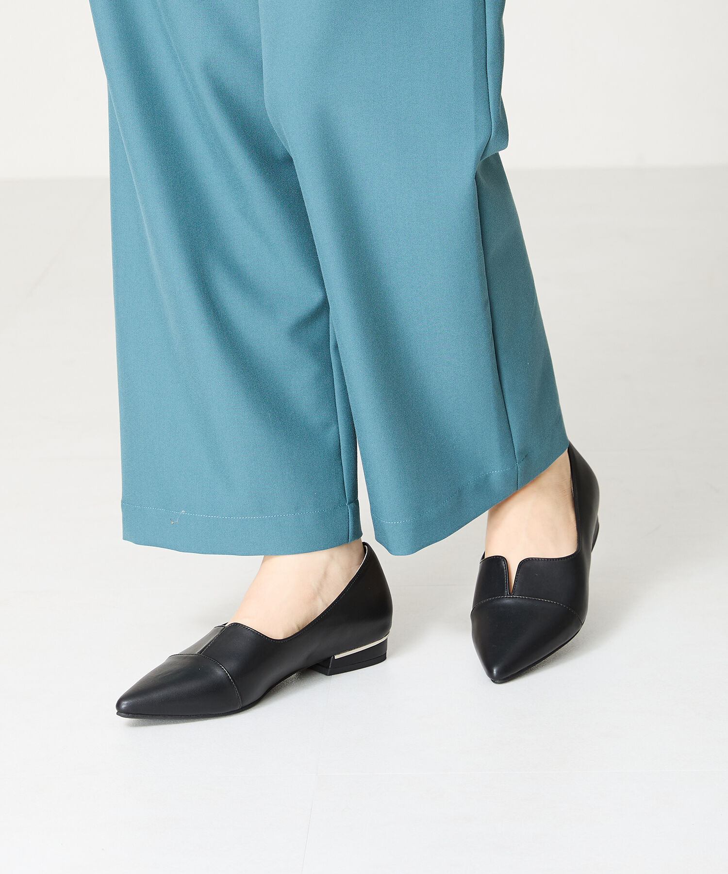 ORiental TRaffic「【WEB限定】メタリックライン フラット パンプス /45303 スリットパンプス 通勤靴」|パンプス|