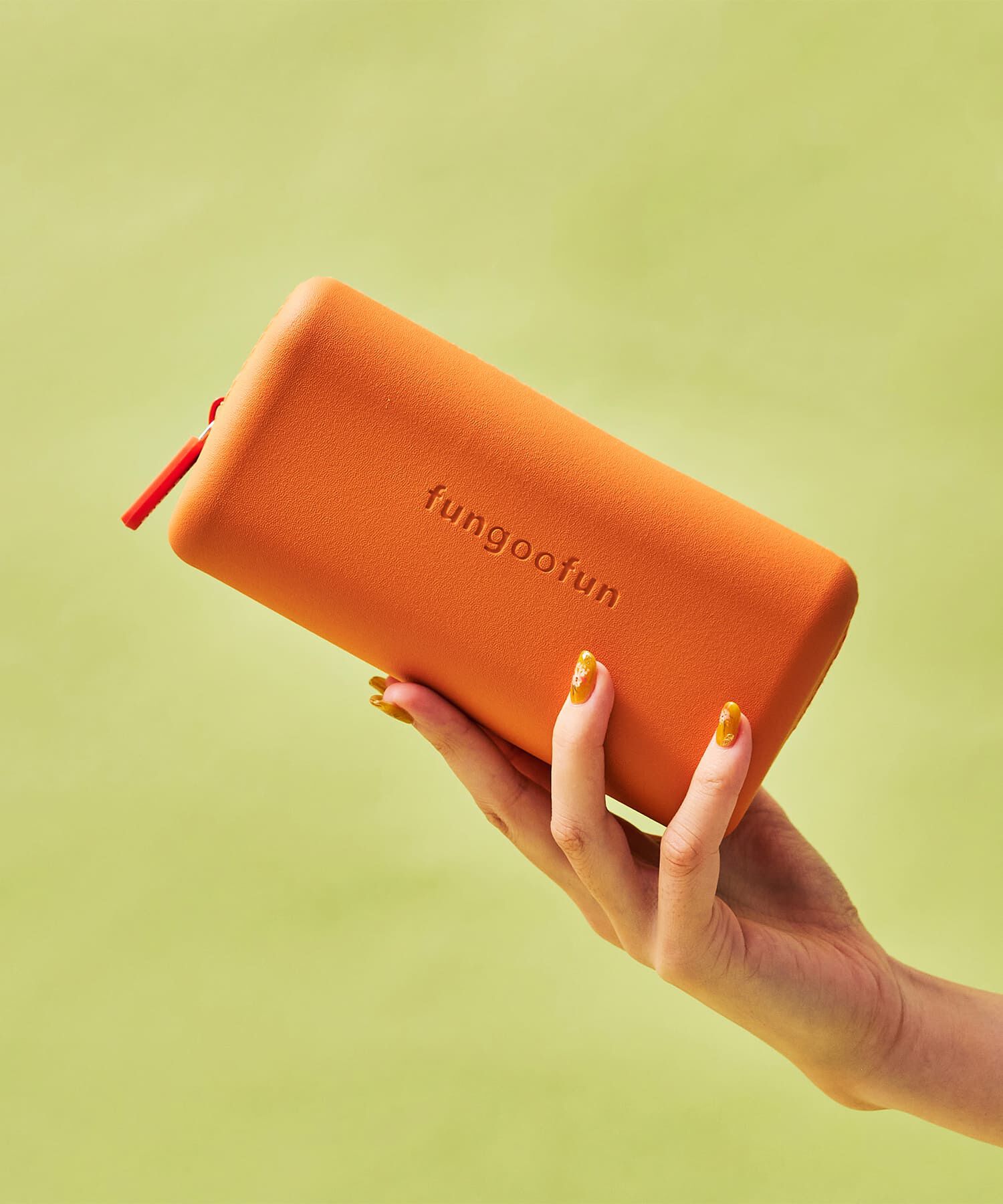fungoofun「【WEB限定】EVA長方形マルチポーチ/G-0021 ポーチ 人気 トレンド 売れてる 軽量 柔らかい」|ハンドバッグ|ORANGE