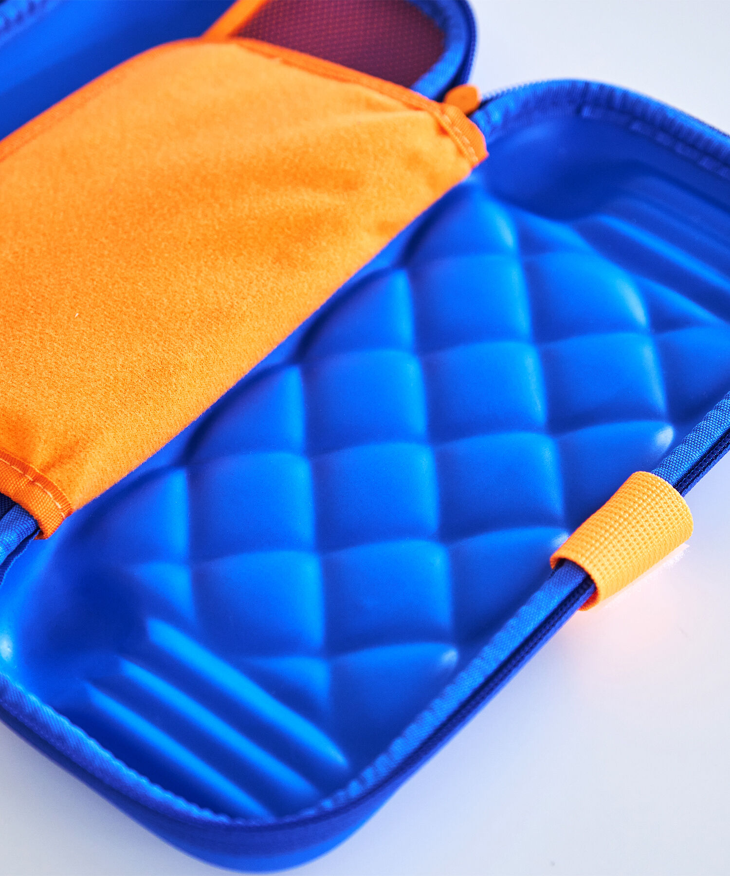 fungoofun「【WEB限定】EVAゲーム機ケース/G-0023」|ハンドバッグ|