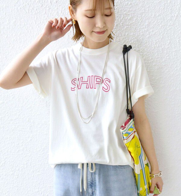 SHIPS for women「《一部追加予約》【WEB限定】 SHIPS ラウンド プリント ロゴ TEE」|Tシャツ・カットソー|ホワイト