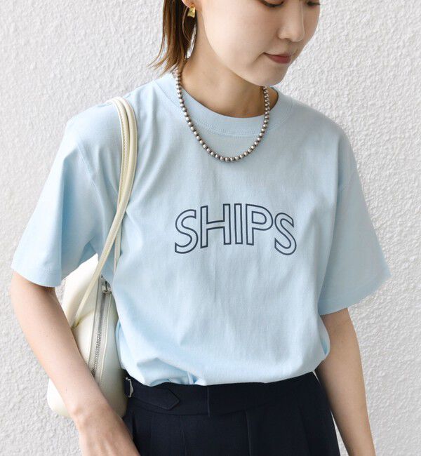 SHIPS for women「《一部追加予約》【WEB限定】 SHIPS ラウンド プリント ロゴ TEE」|Tシャツ・カットソー|