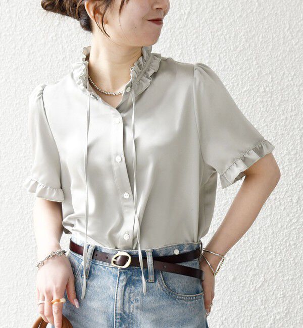 SHIPS any「《予約》SHIPS any:〈洗濯機可能〉サテン フリル カラー リボン ショートスリーブ シャツ ブラウス」|シャツ・ブラウス|ライトグレー