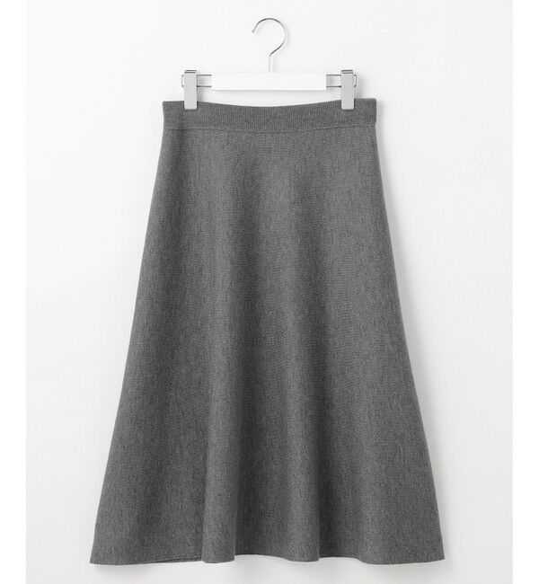 自由区「【WEB限定カラーあり・洗える】リバーシブルニット セットアップ(プルオーバー&times;フレアスカート)」|スーツ|