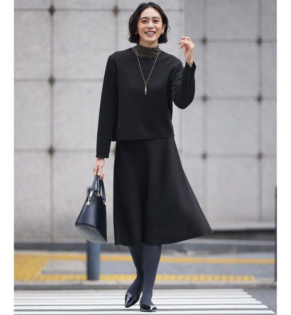 自由区「【WEB限定カラーあり・洗える】リバーシブルニット セットアップ(プルオーバー&times;フレアスカート)」|スーツ|