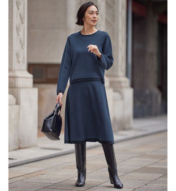 自由区「【WEB限定カラーあり・洗える】リバーシブルニット セットアップ(プルオーバー&times;フレアスカート)」|スーツ|