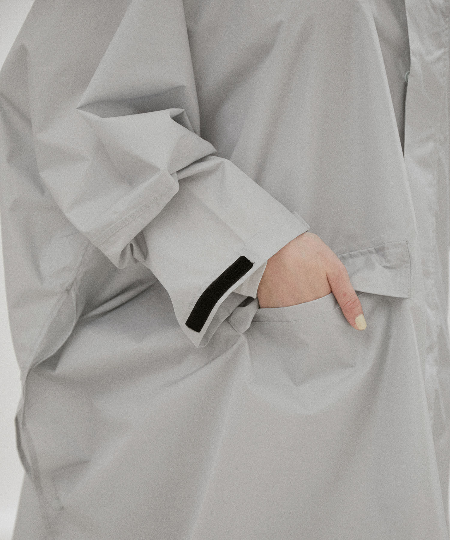 SALON adam et rope'「【雑誌掲載】【KiU for SALON】[ポーチ付き]別注レインポンチョ」|レインコート|