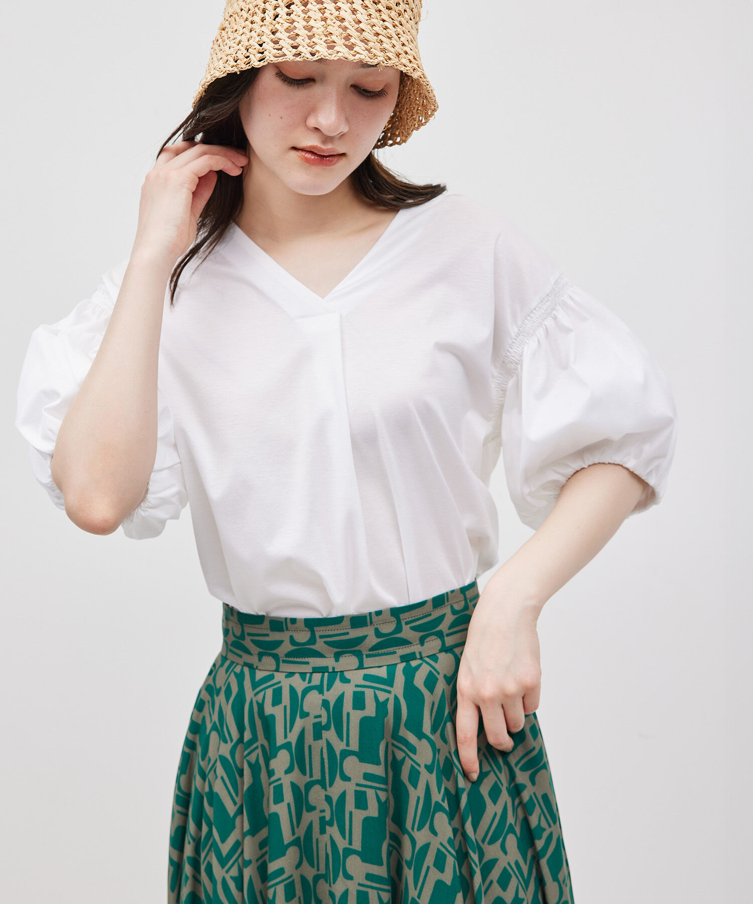 ROPE「【洗える】クリア天竺Vネック5分袖カットソー」|Tシャツ・カットソー|ホワイト(10)