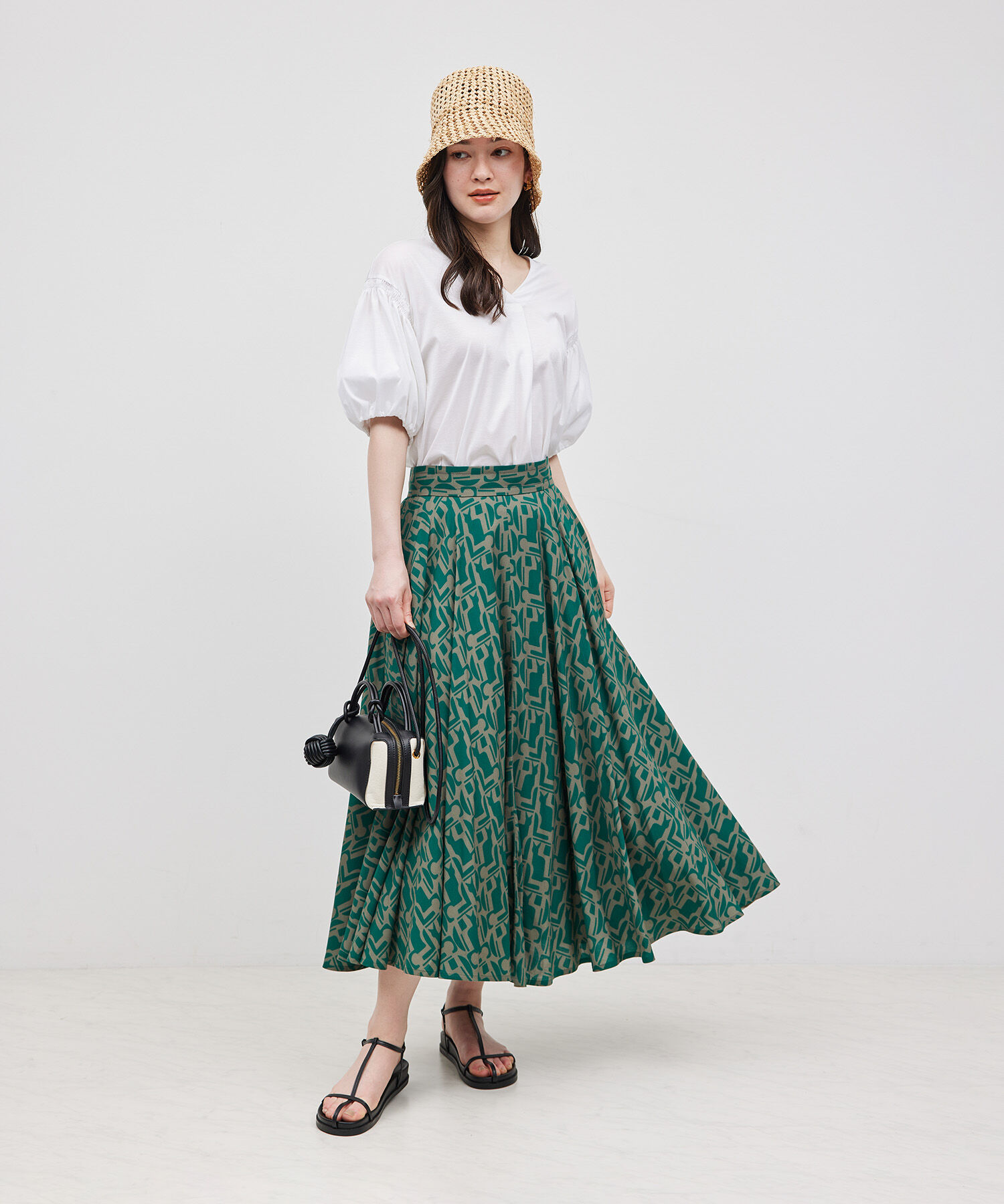 ROPE「【洗える】クリア天竺Vネック5分袖カットソー」|Tシャツ・カットソー|