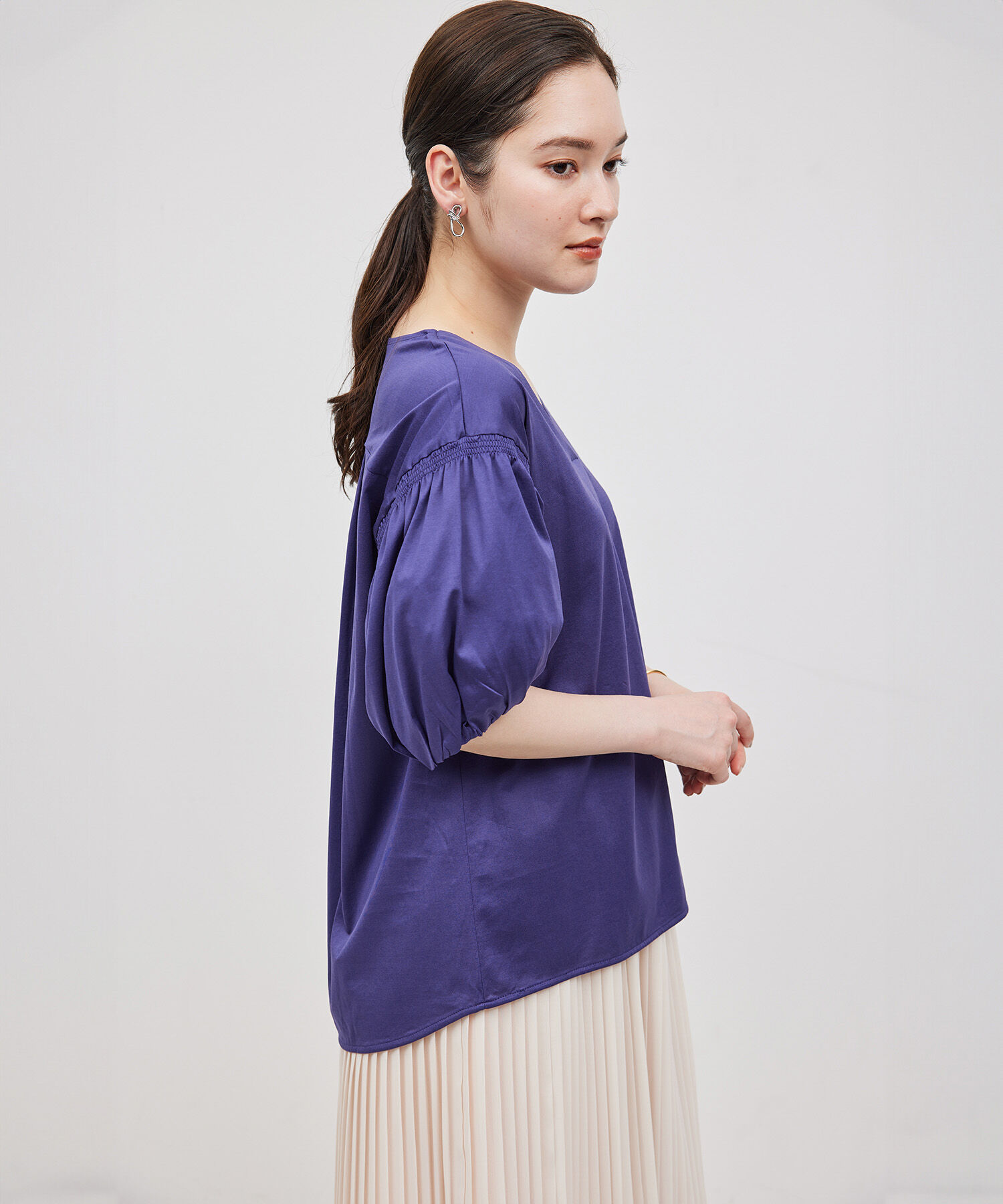 ROPE「【洗える】クリア天竺Vネック5分袖カットソー」|Tシャツ・カットソー|